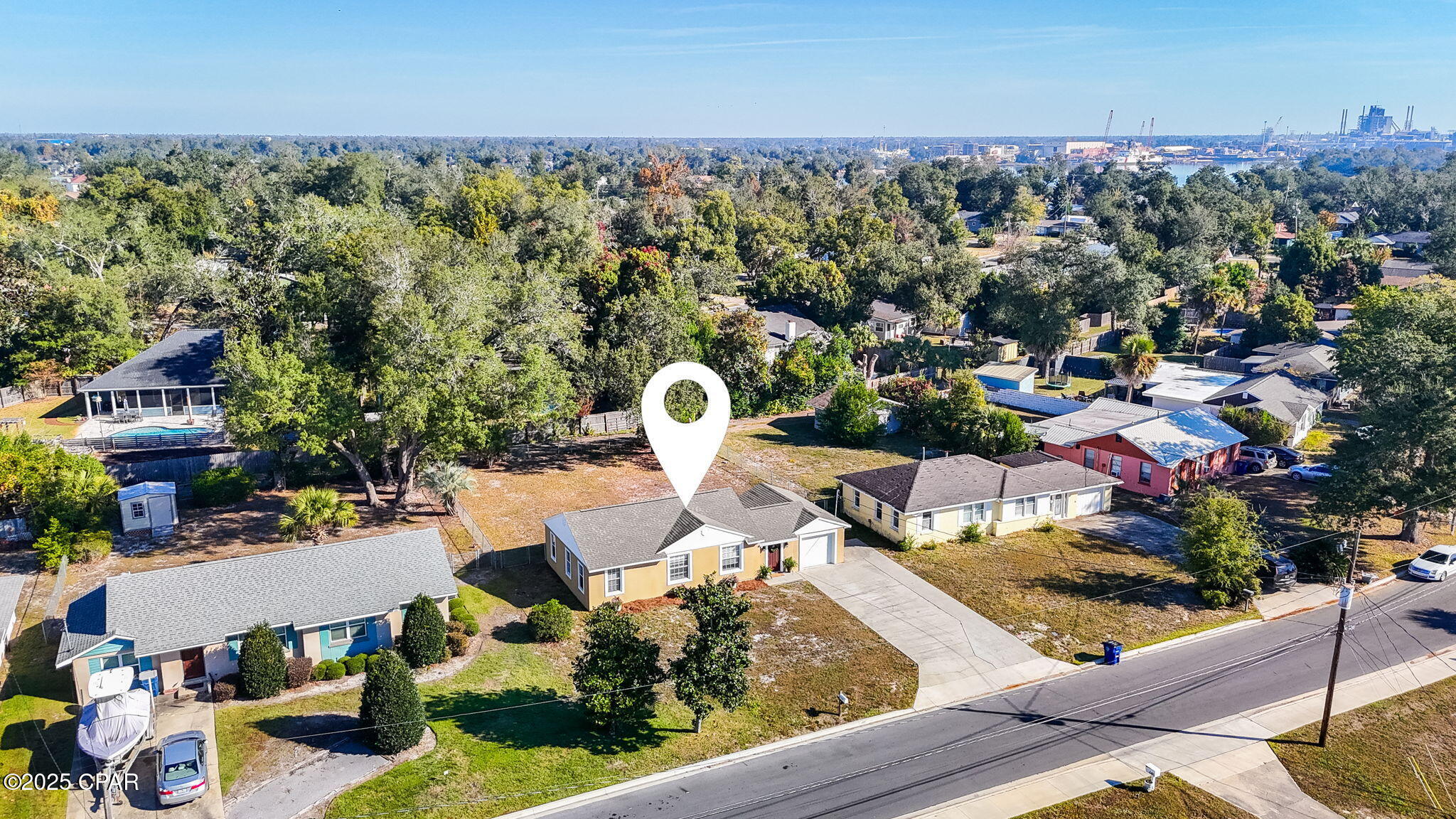 Image 2 For 440 Macarthur Avenue