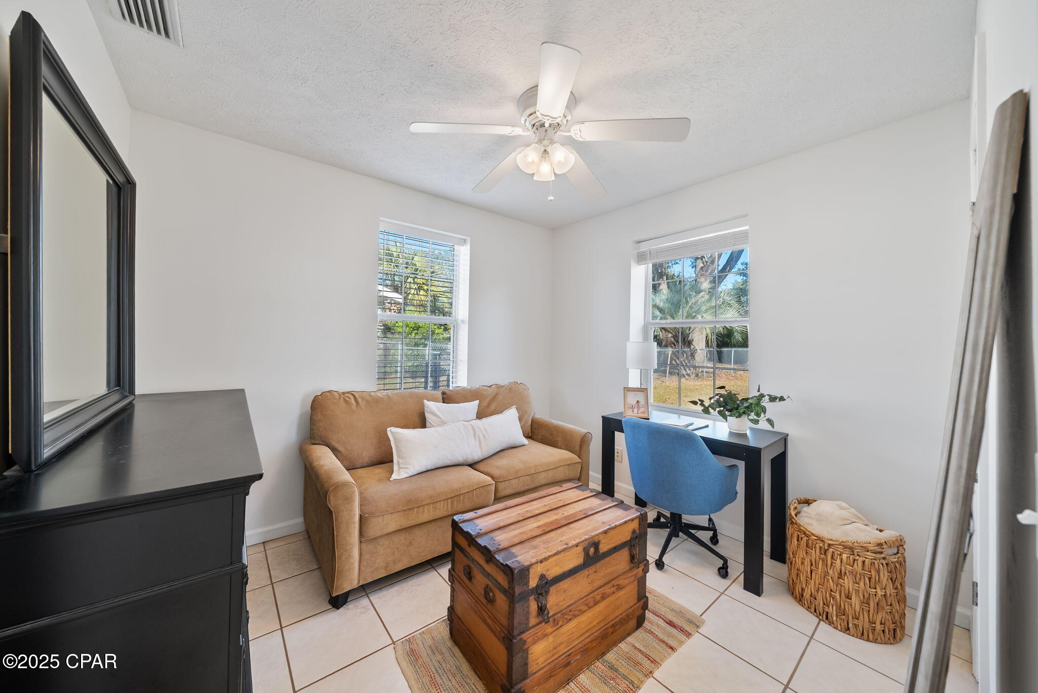 Image 21 For 440 Macarthur Avenue