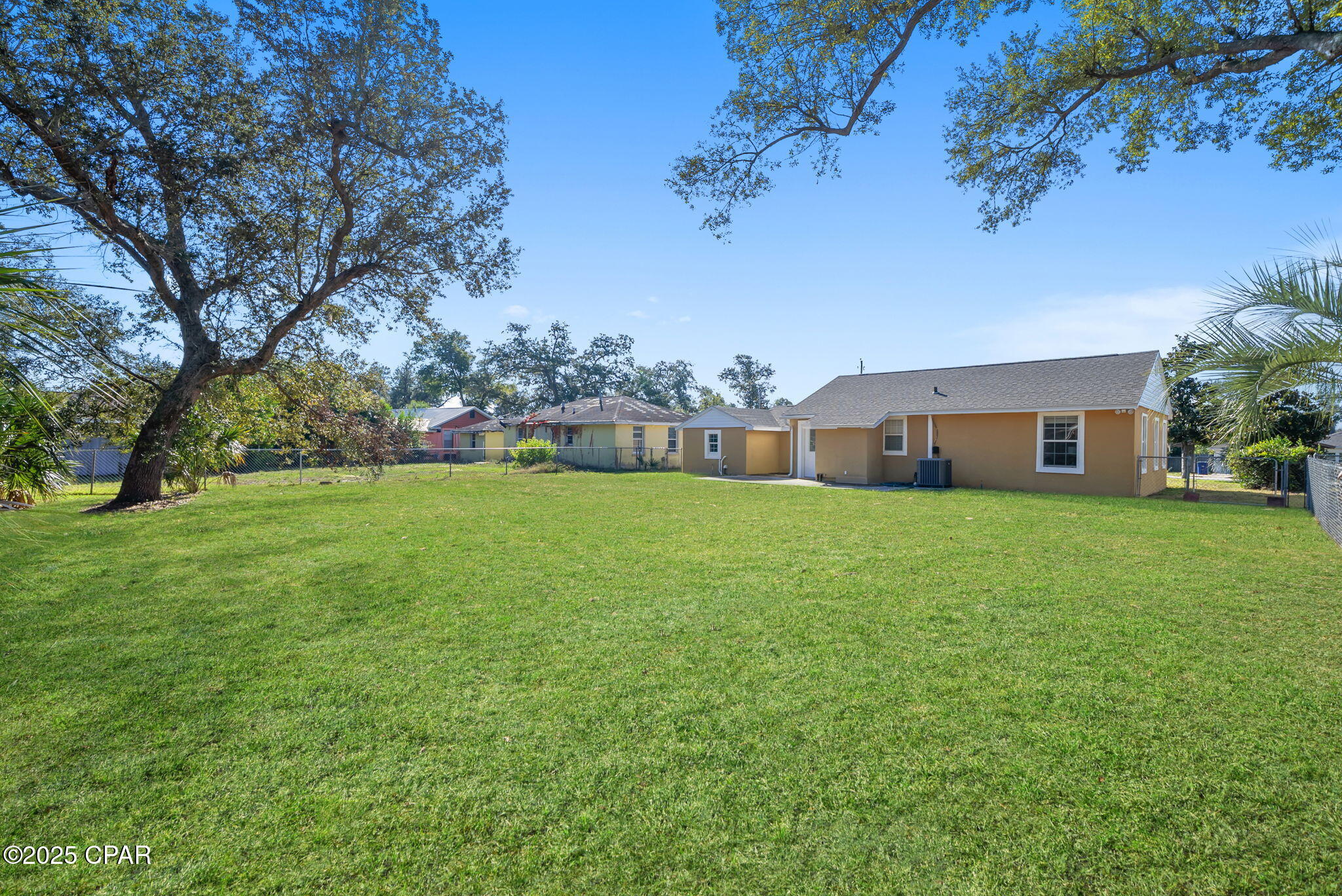 Image 27 For 440 Macarthur Avenue