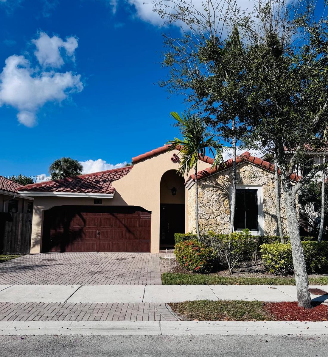 Fontainebleau West North