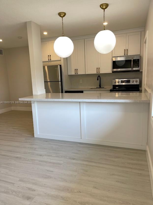 Hollywood Little Ranches