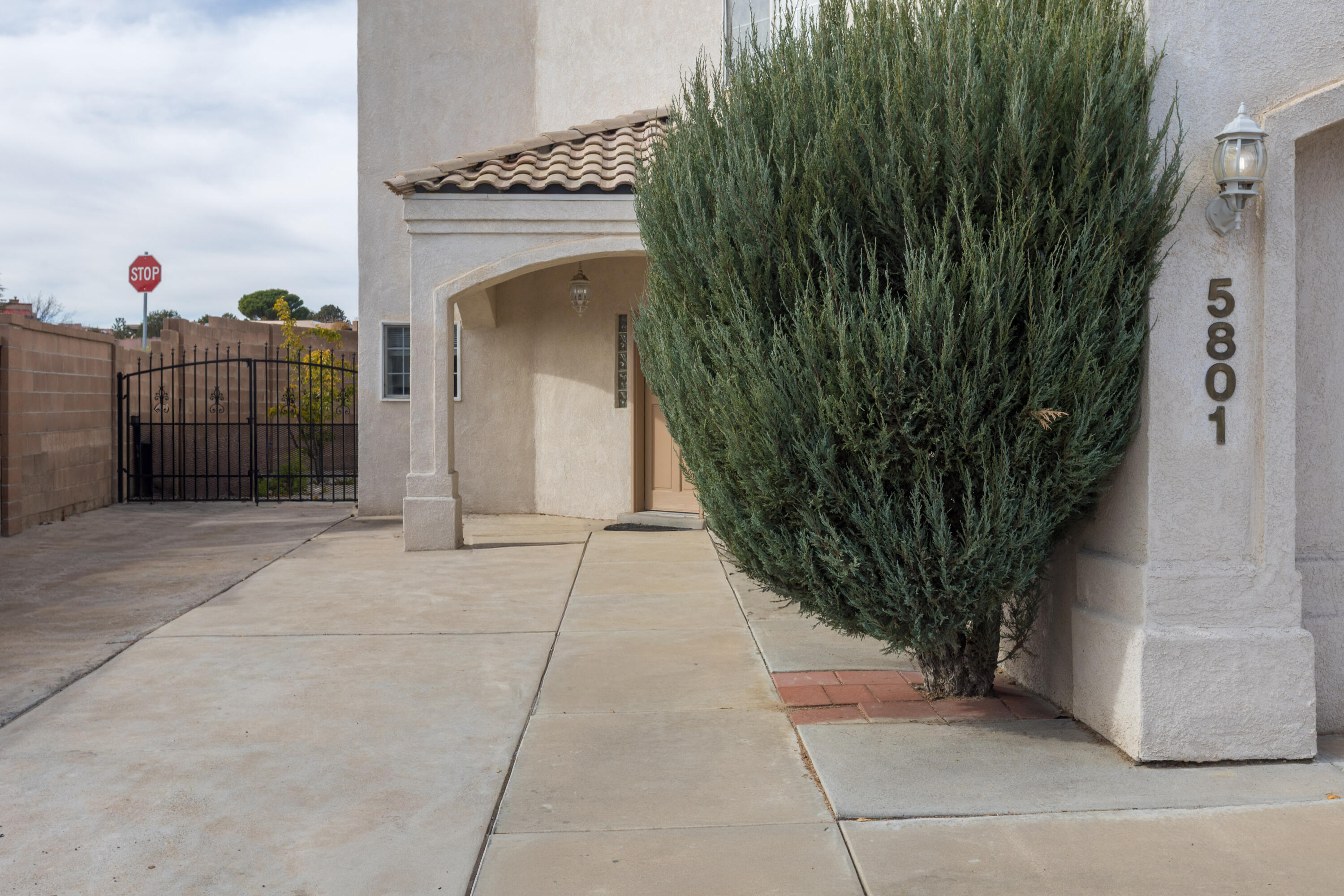 Homes for sale in Albuquerque, NM | 5801 Tres Vistas Ct Nw, Albuquerque, NM 87120 | MLS# 1095217