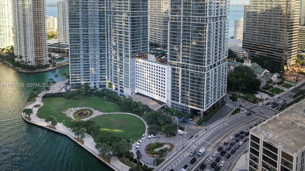 Iconbrickell Condo No 1