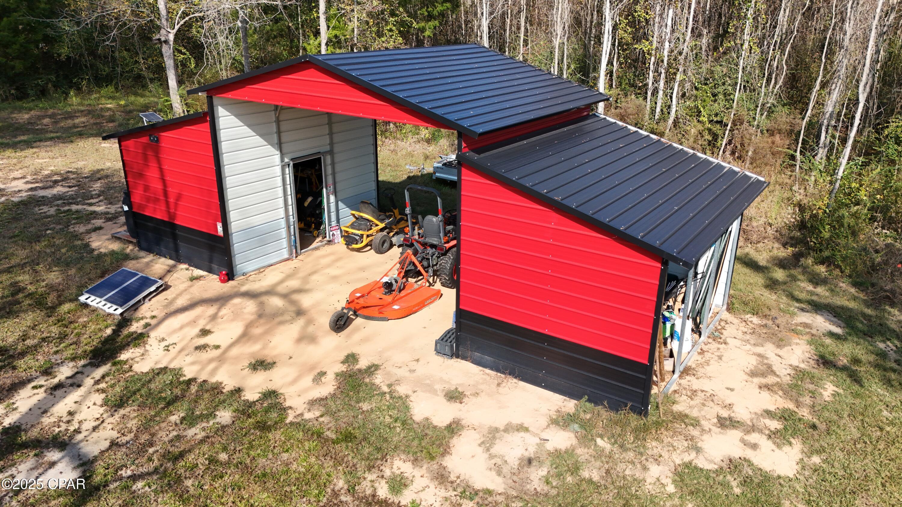 Listing photo id 17 for 908 Caryville Road