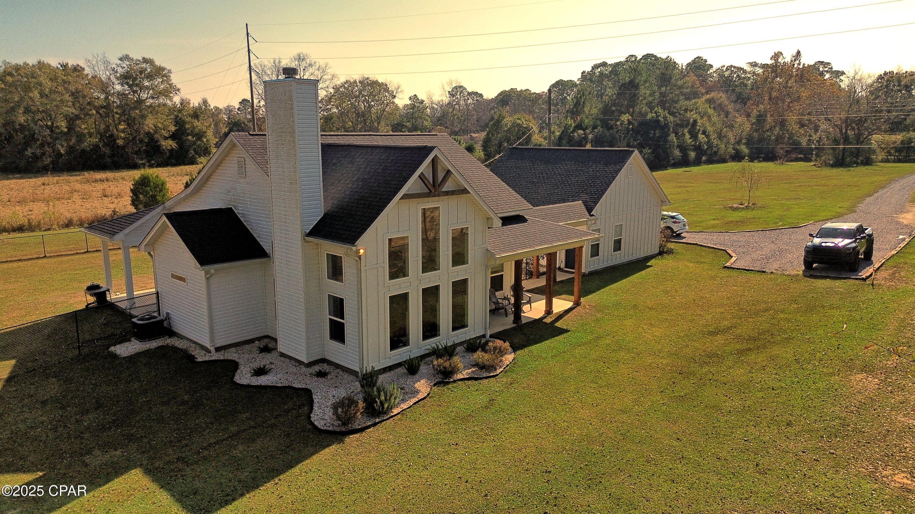 Listing photo id 2 for 908 Caryville Road