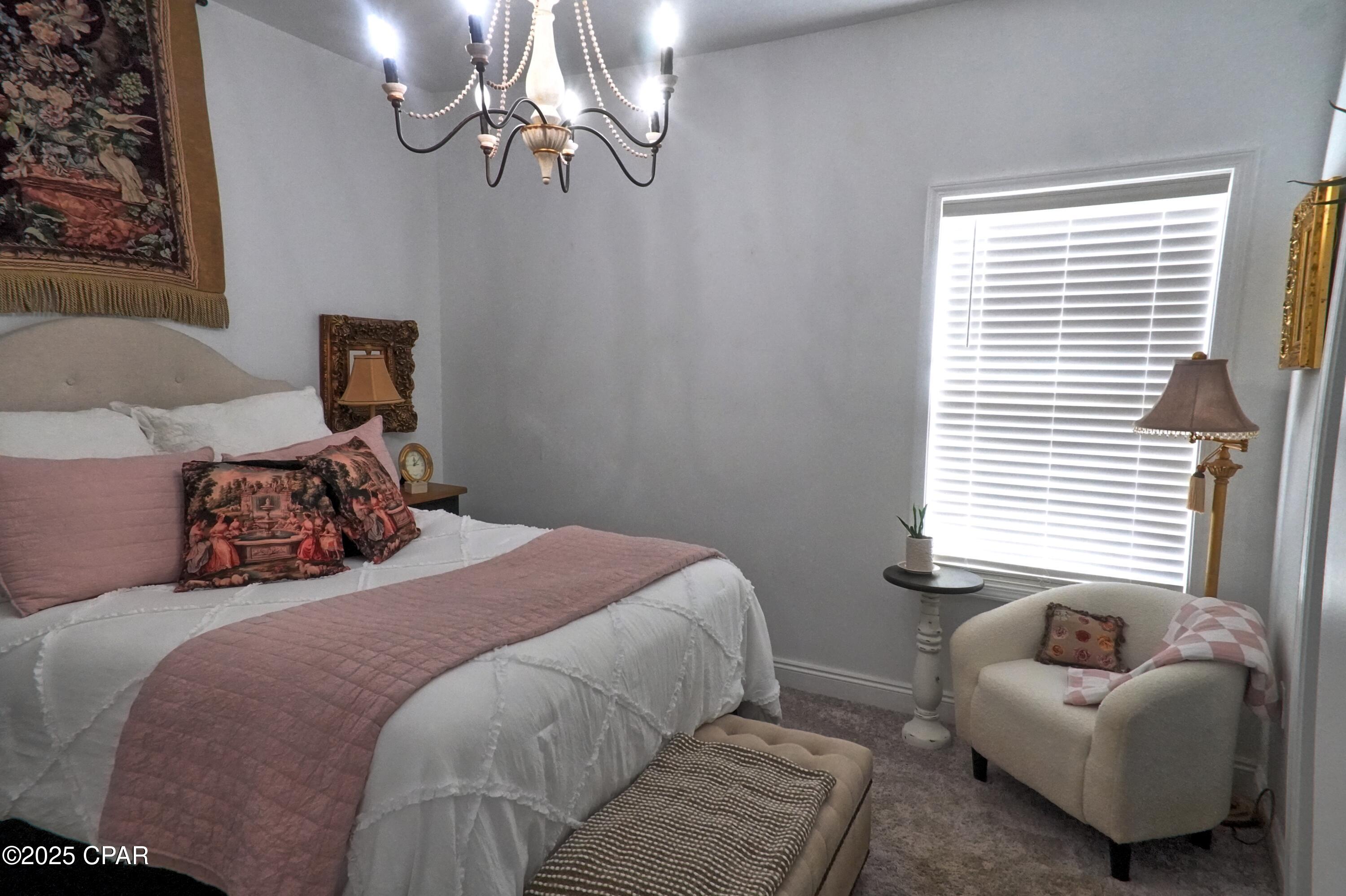 Listing photo id 21 for 908 Caryville Road