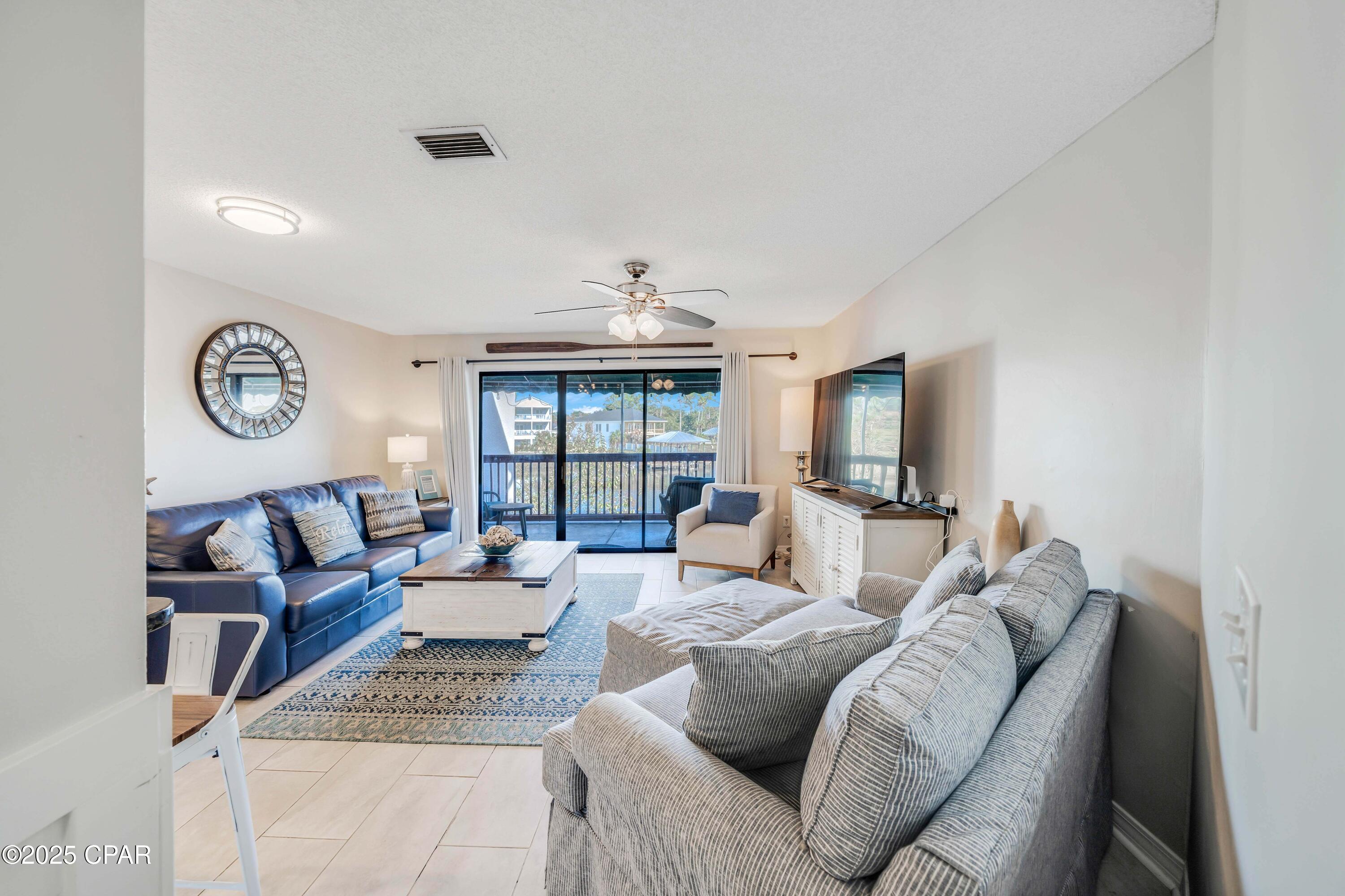 Image 3 For 8730 Thomas Drive 313