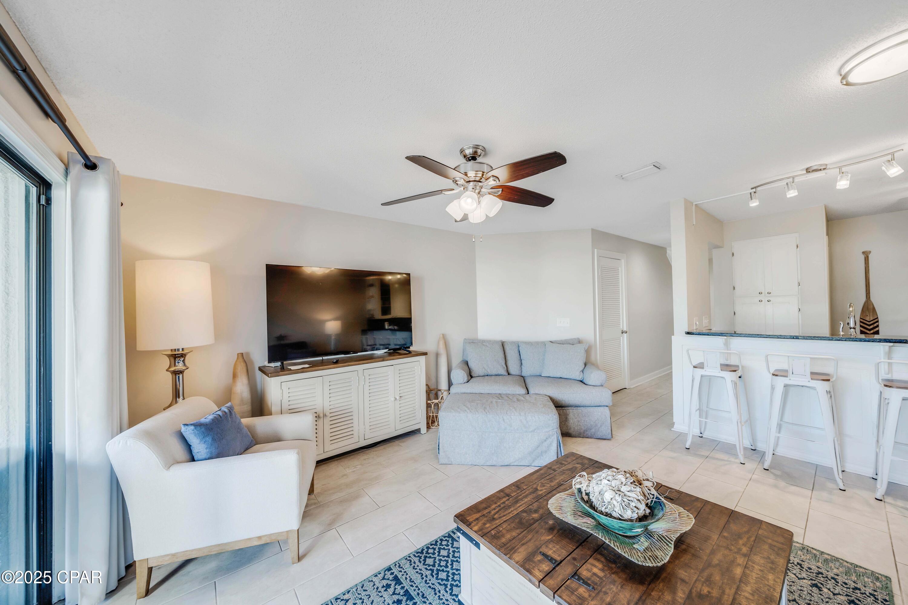 Image 5 For 8730 Thomas Drive 313