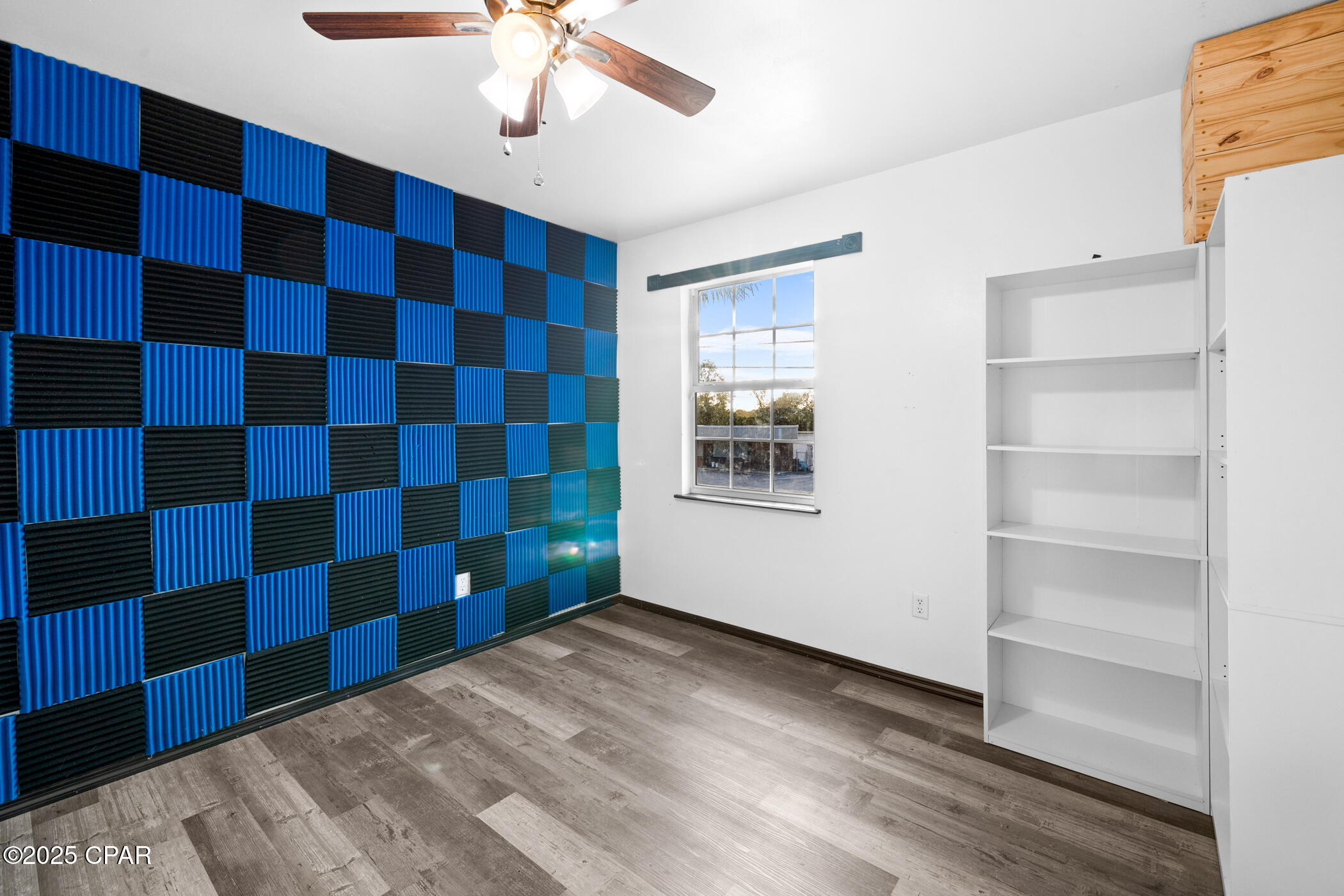 Image 32 For 816 Transmitter Road