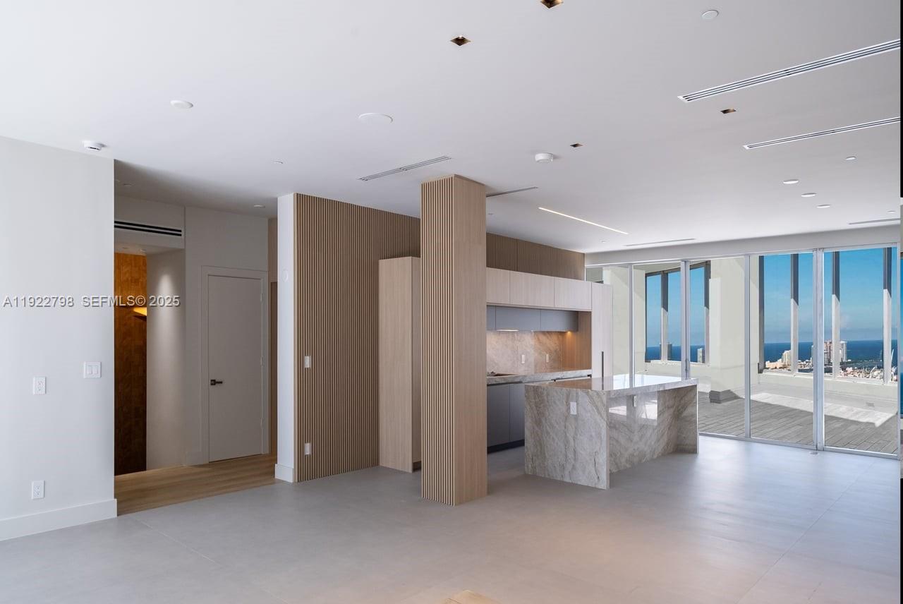 465 Brickell Ave 5701