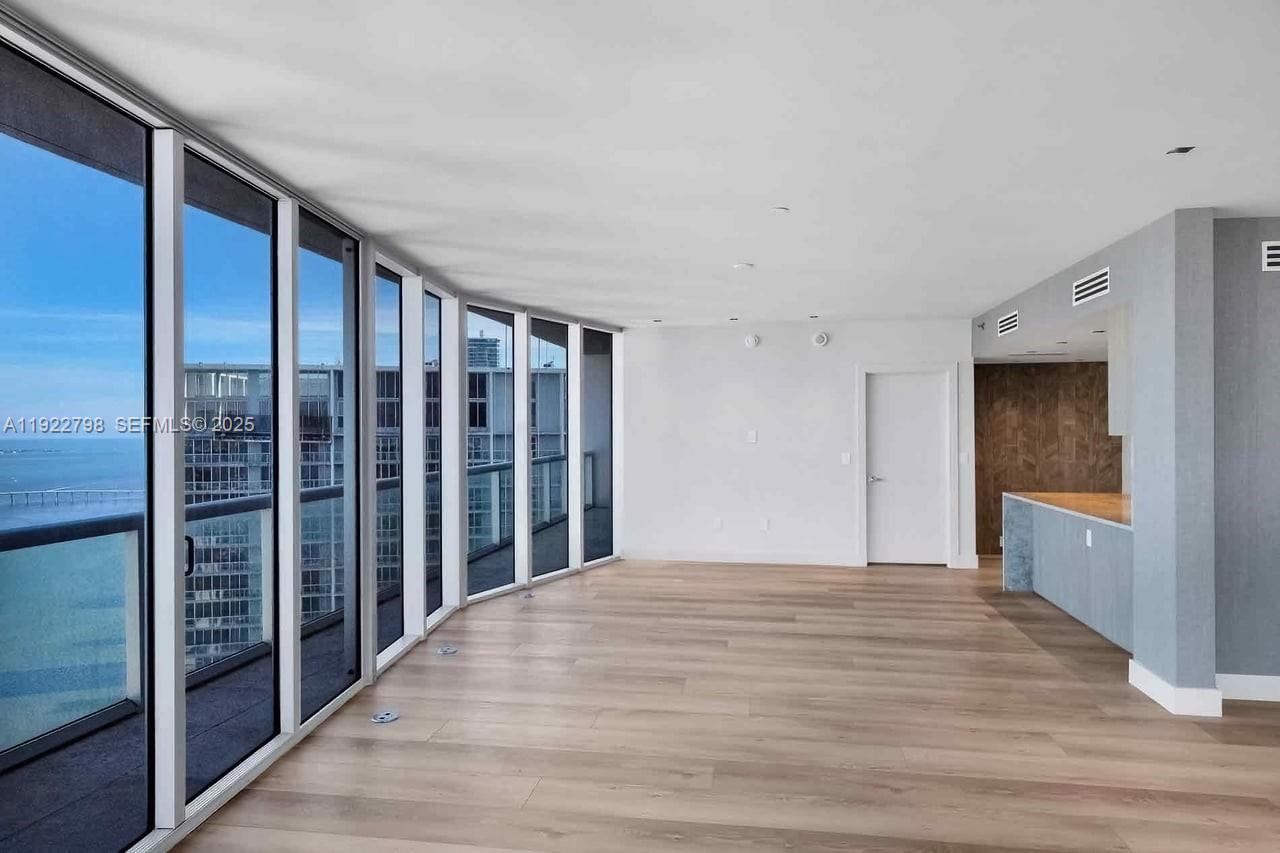 465 Brickell Ave 5701