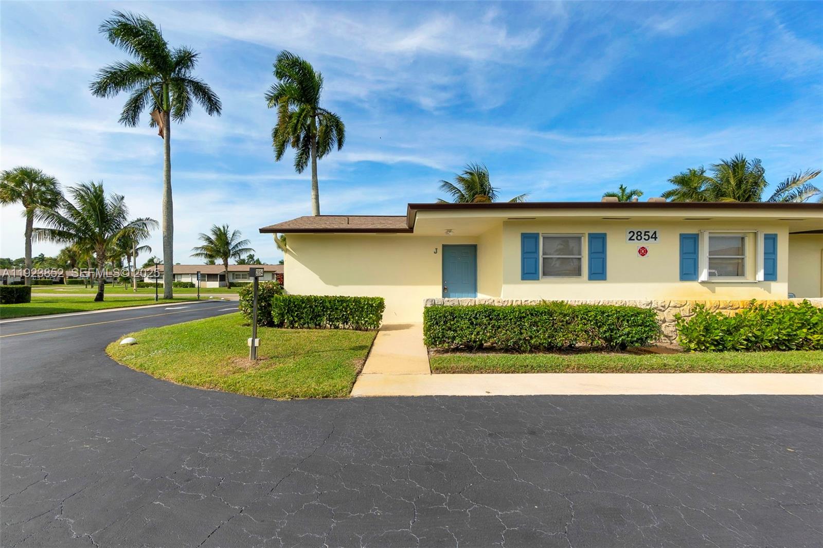 Cresthaven Villas 14 Cond