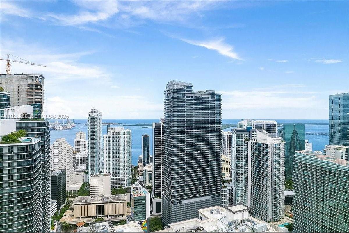 Beautifull 1-BED / 1.5-BATH residence in Brickell’s prestigious Flatiron tower by Ugo Colombo. This stunning residence features top-of-the-line Miele appliances, Missoni wallpaper, beautifully built-in closets, floor-to-ceiling windows, stylish finishes, and 1 valet parking space. Enjoy phenomenal world-class amenities including 2 pools (1 on the rooftop), gym, spa, sauna, jacuzzi, steam rooms, private movie theater, billiards room, children's play area, doorman, and 24-hour concierge. Located in the heart of Miami’s Brickell neighborhood with direct access to Miami’s best restaurants, shopping centers, and nightlife.