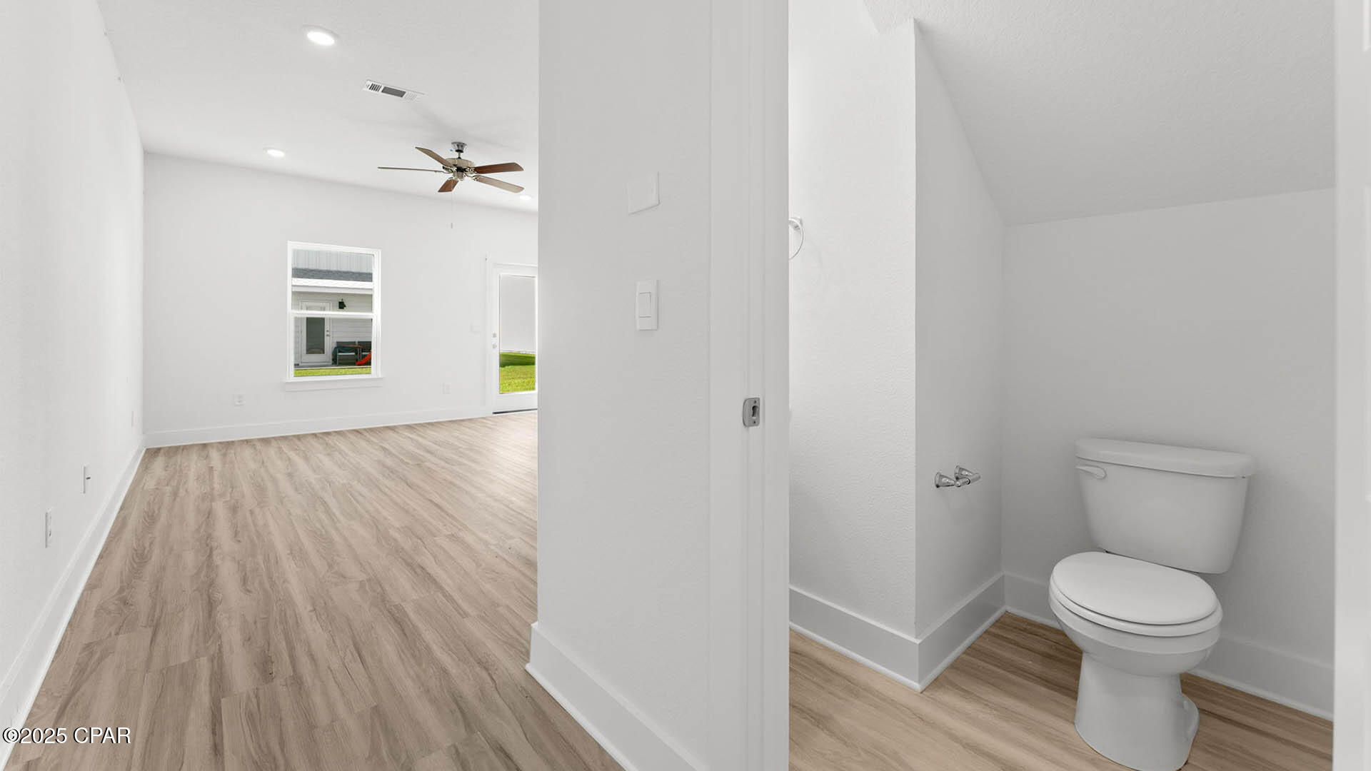 Image 14 For 356 Chateau Lane