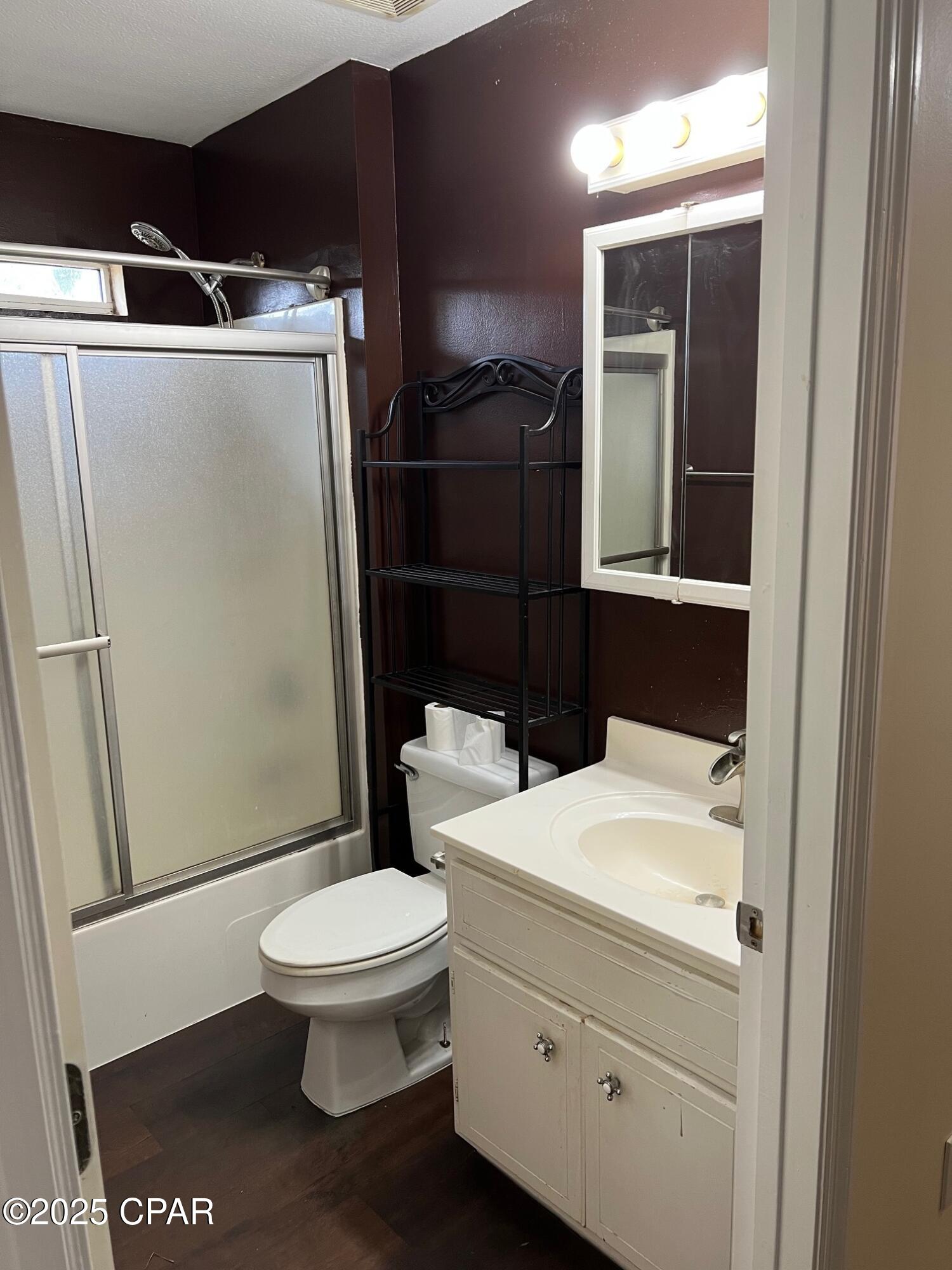 Image 8 For 1251 Oak Avenue