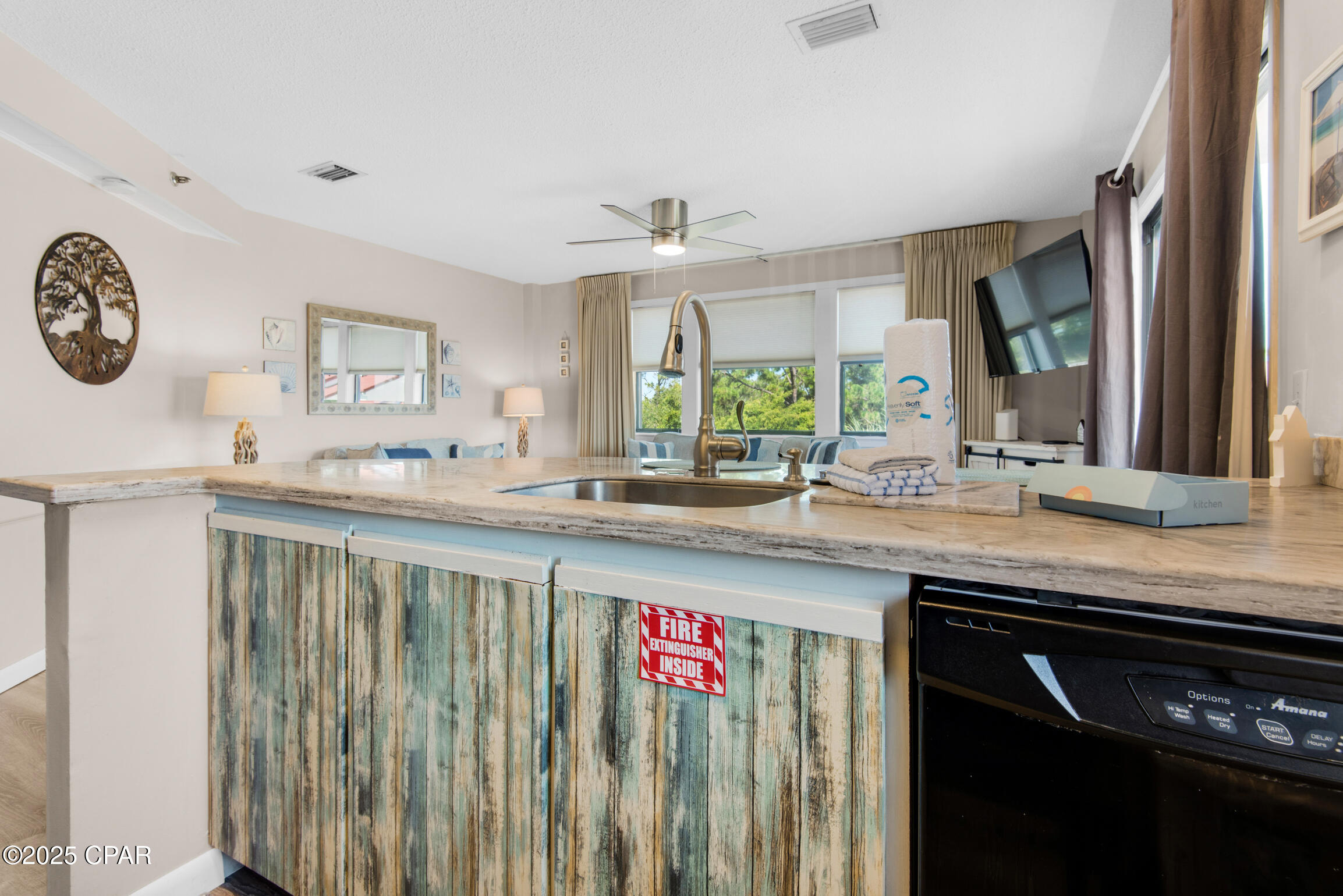Image 14 For 8730 Thomas Drive 1211c