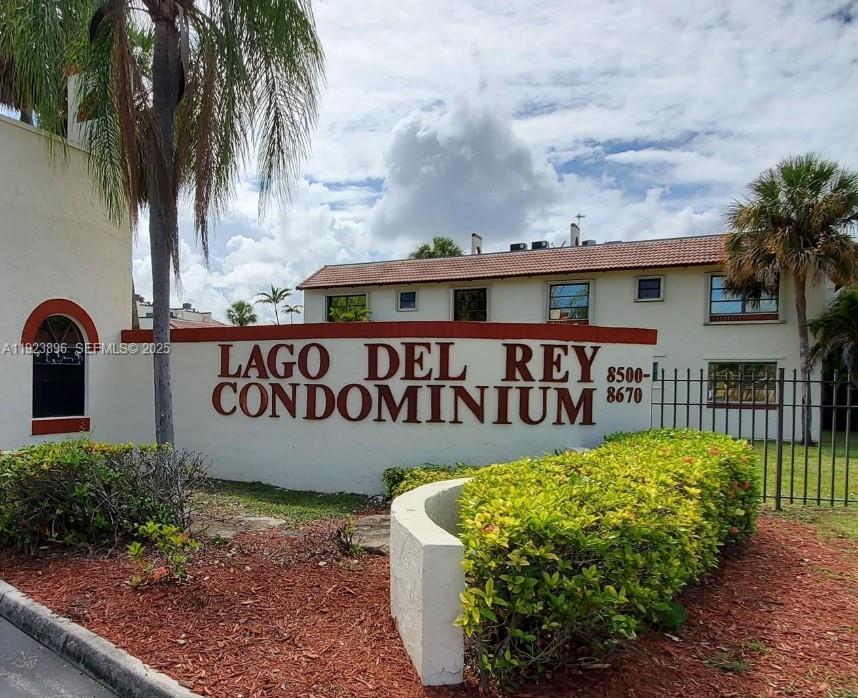 Lago Del Rey Condo #3