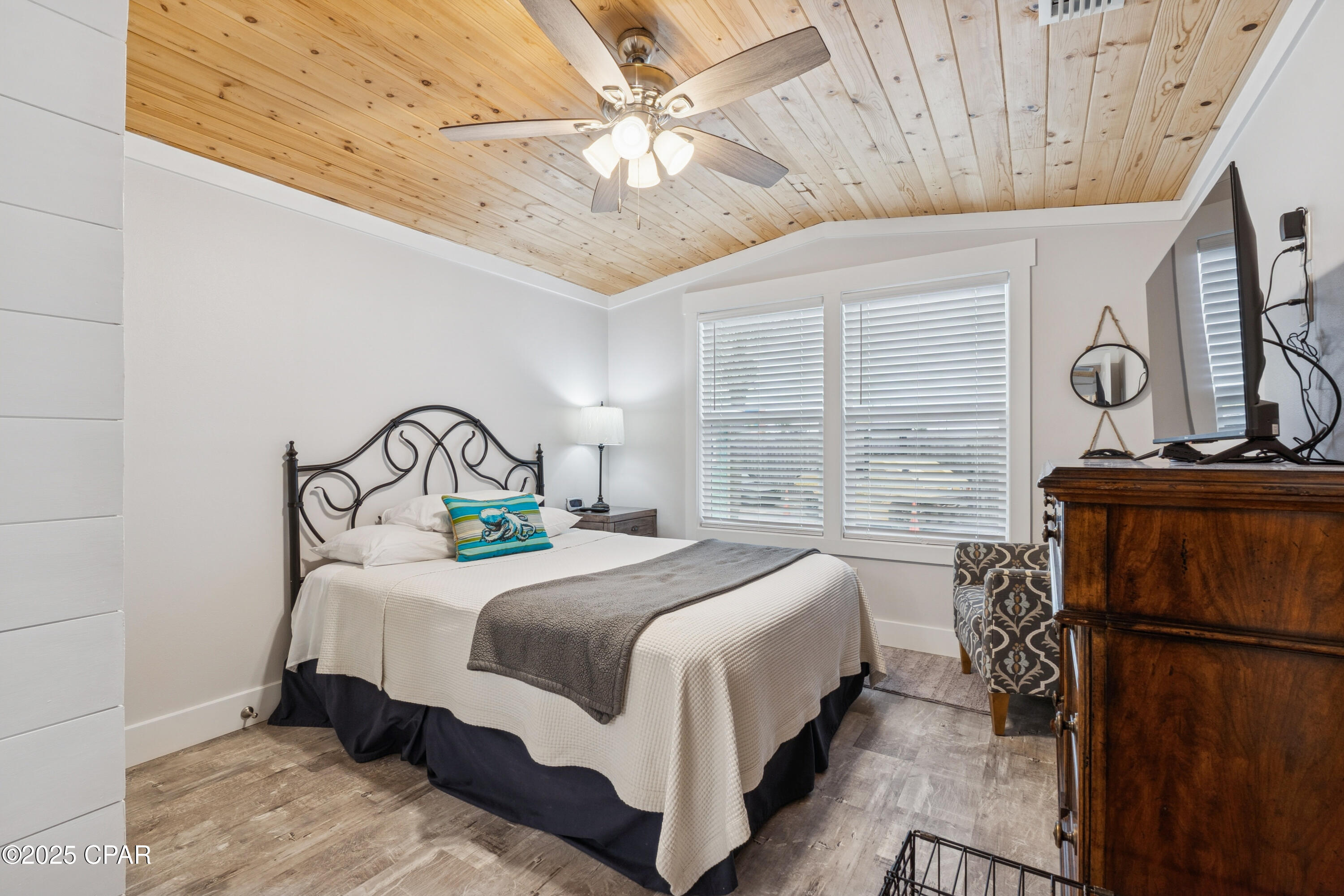 Image 12 For 608 Seabreeze Drive