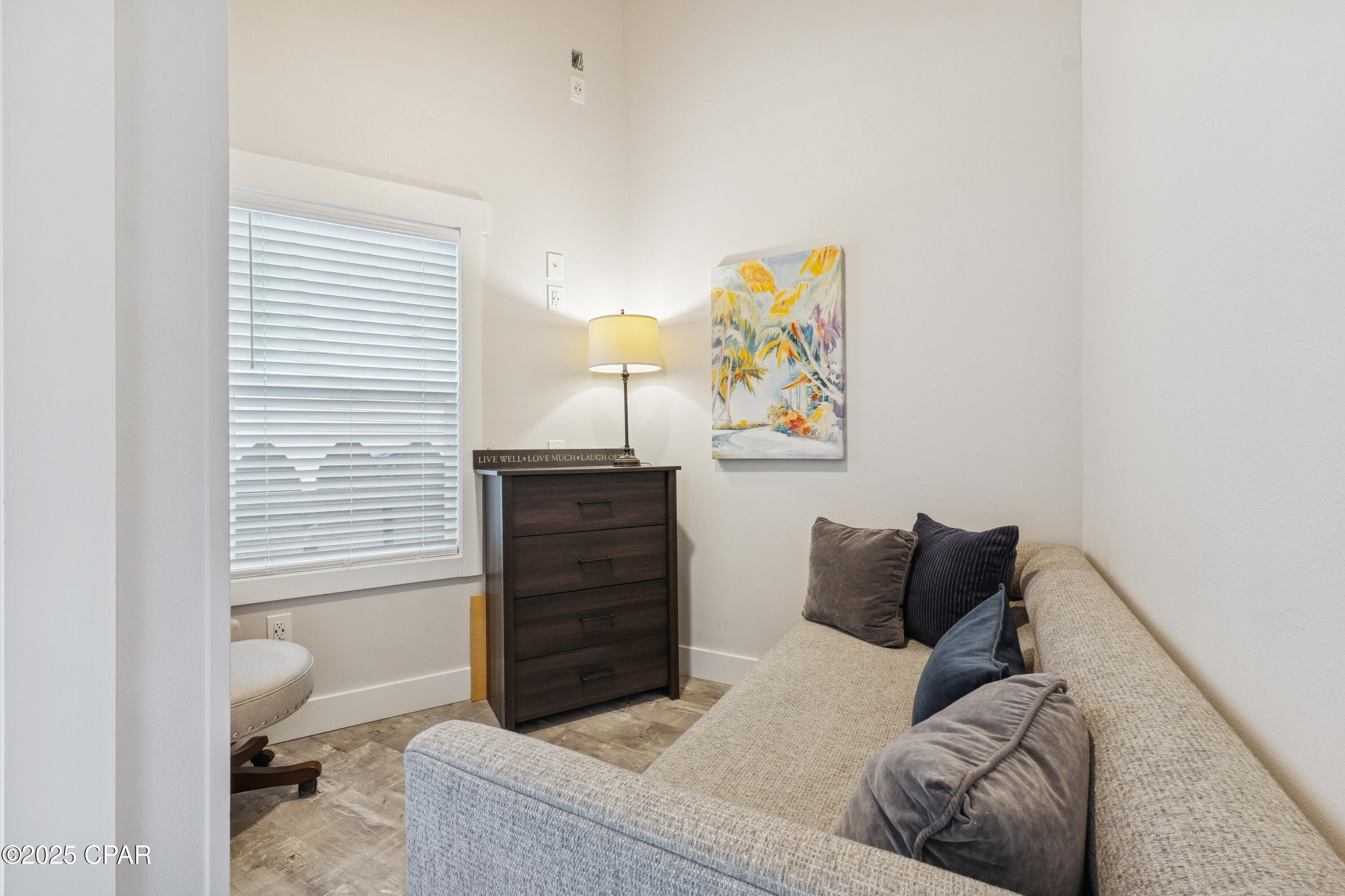 Image 17 For 608 Seabreeze Drive