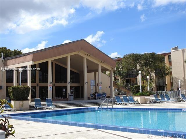 Promenade At Kendale Lake