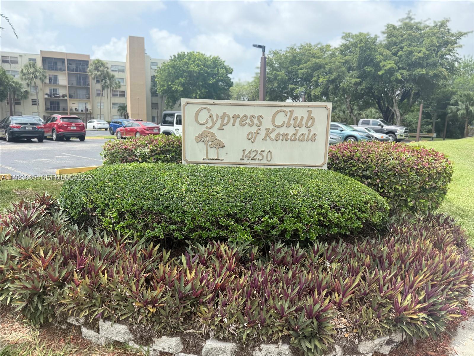 Cypress Club Of Kendale C