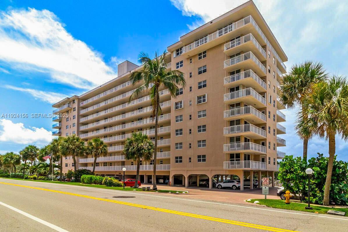 Hillsboro Le Baron Condo