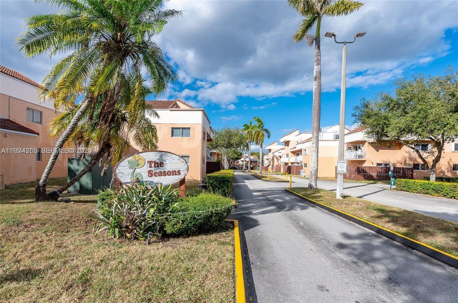 The Seasons Villas & Thms