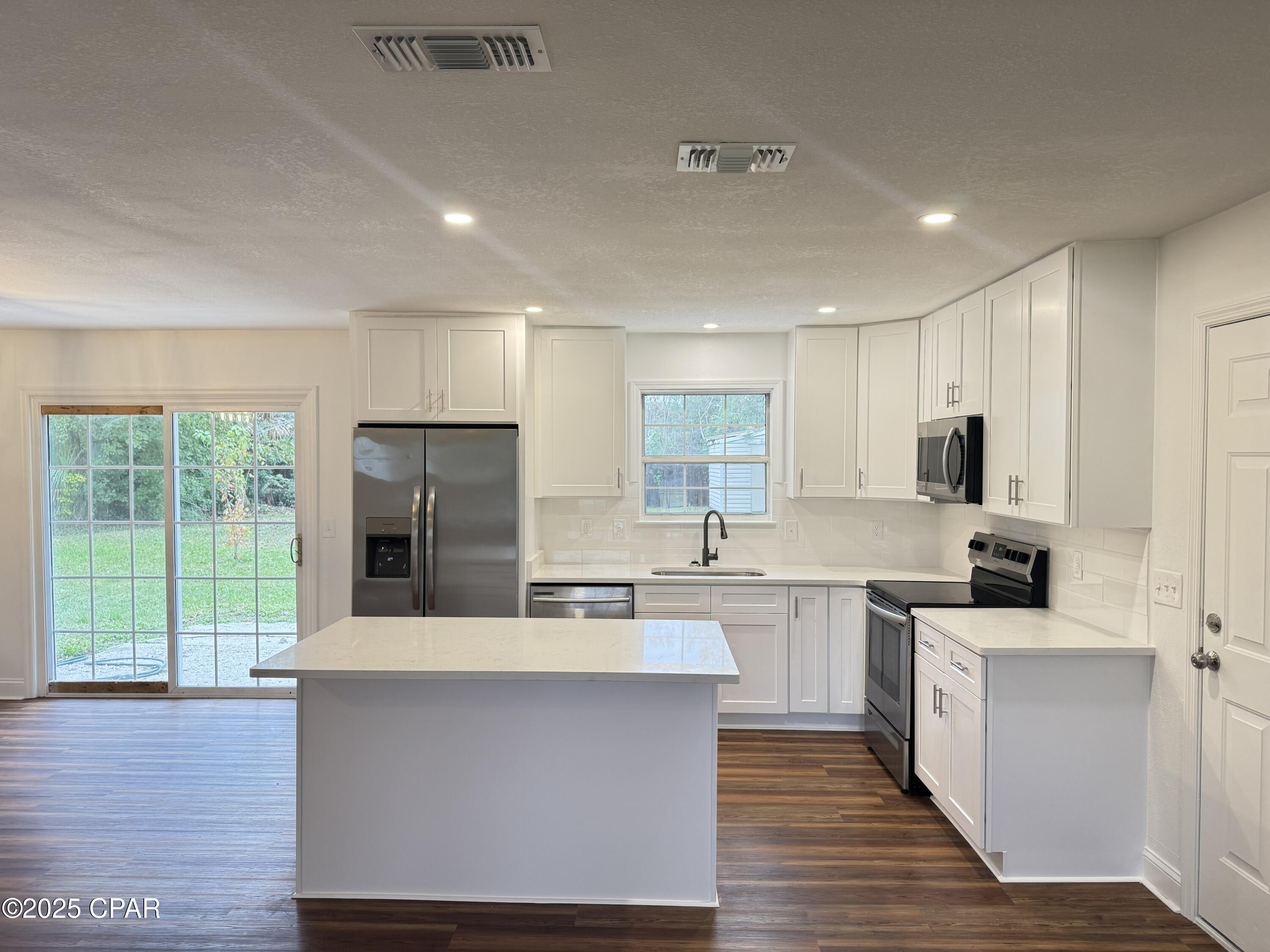 Image 5 For 312 Missouri Avenue