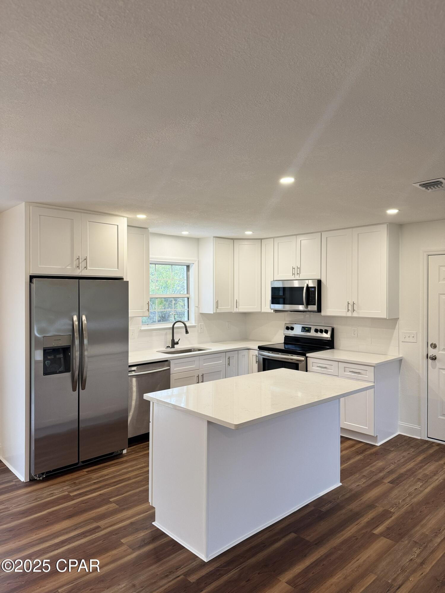 Image 7 For 312 Missouri Avenue