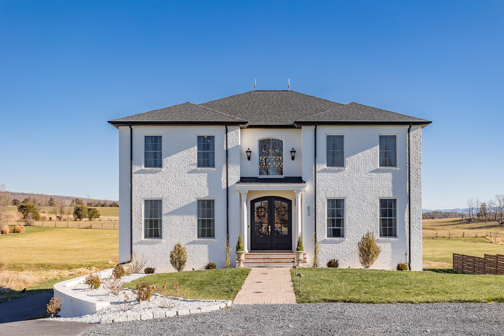 653 PINEVILLE RD exterior