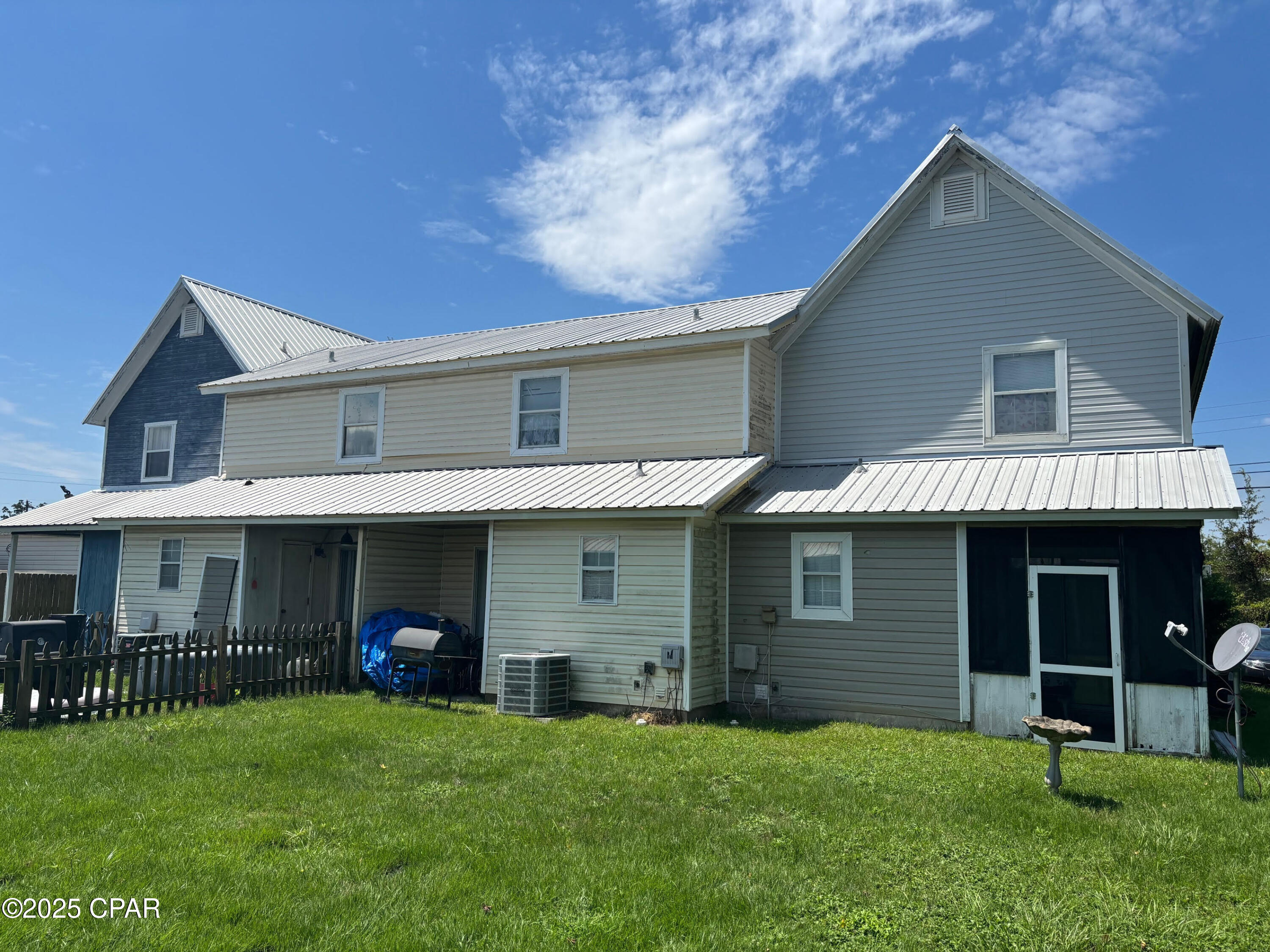 Image 5 For 1512 Kraft Avenue