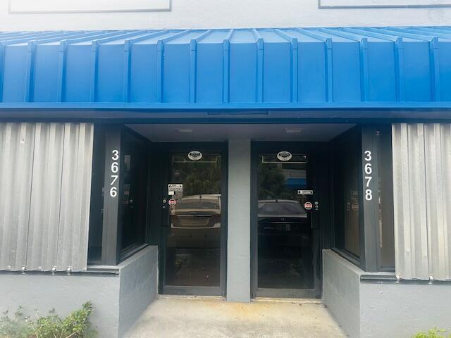 Comcen Condominium One