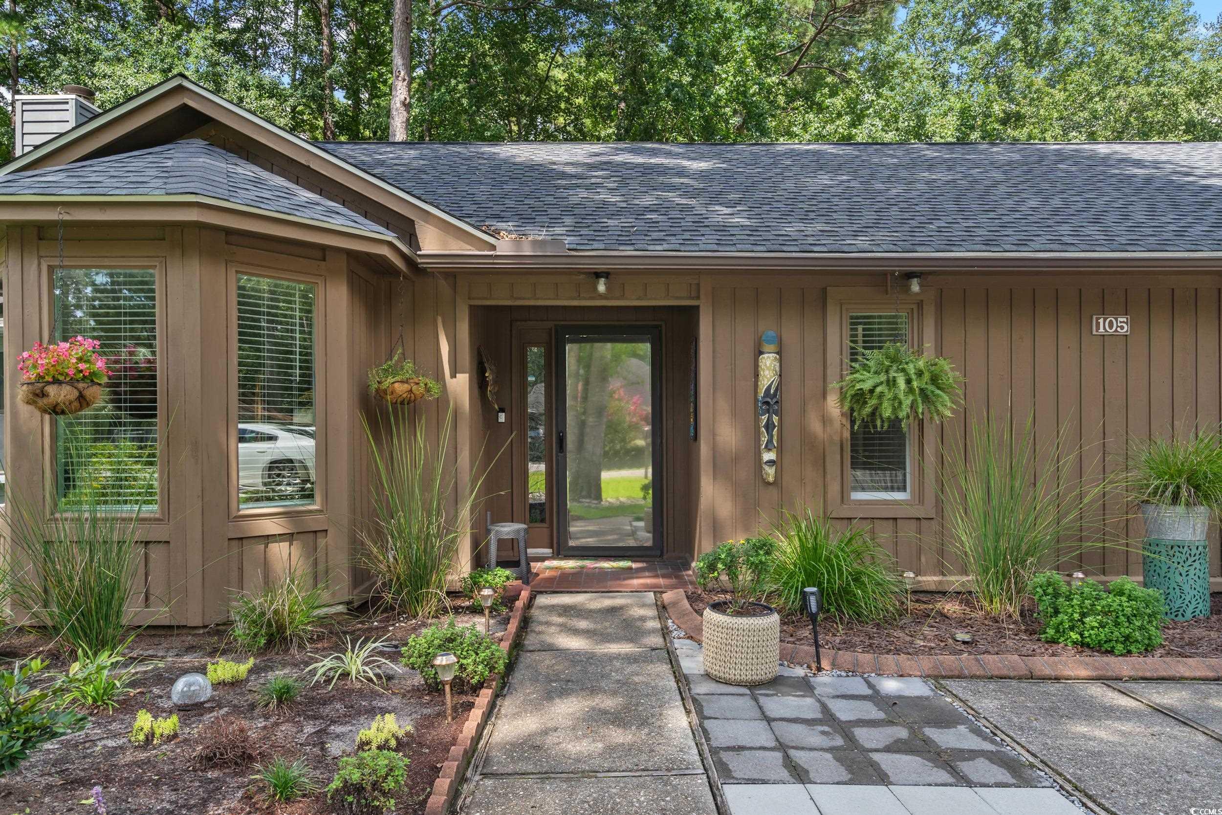 105 Hickory Dr. Conway, SC 29526