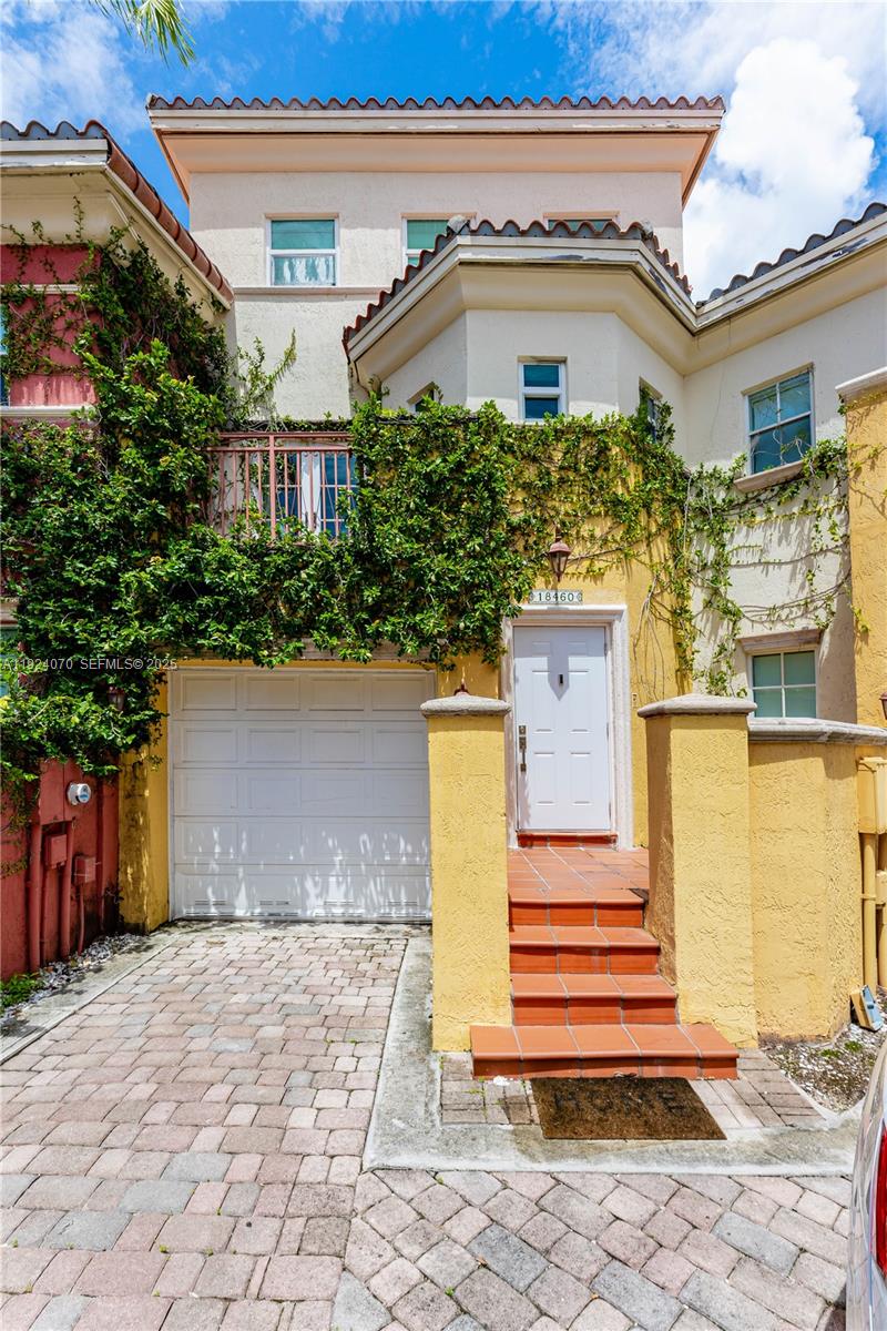 Aventura Bay Townhomes Co