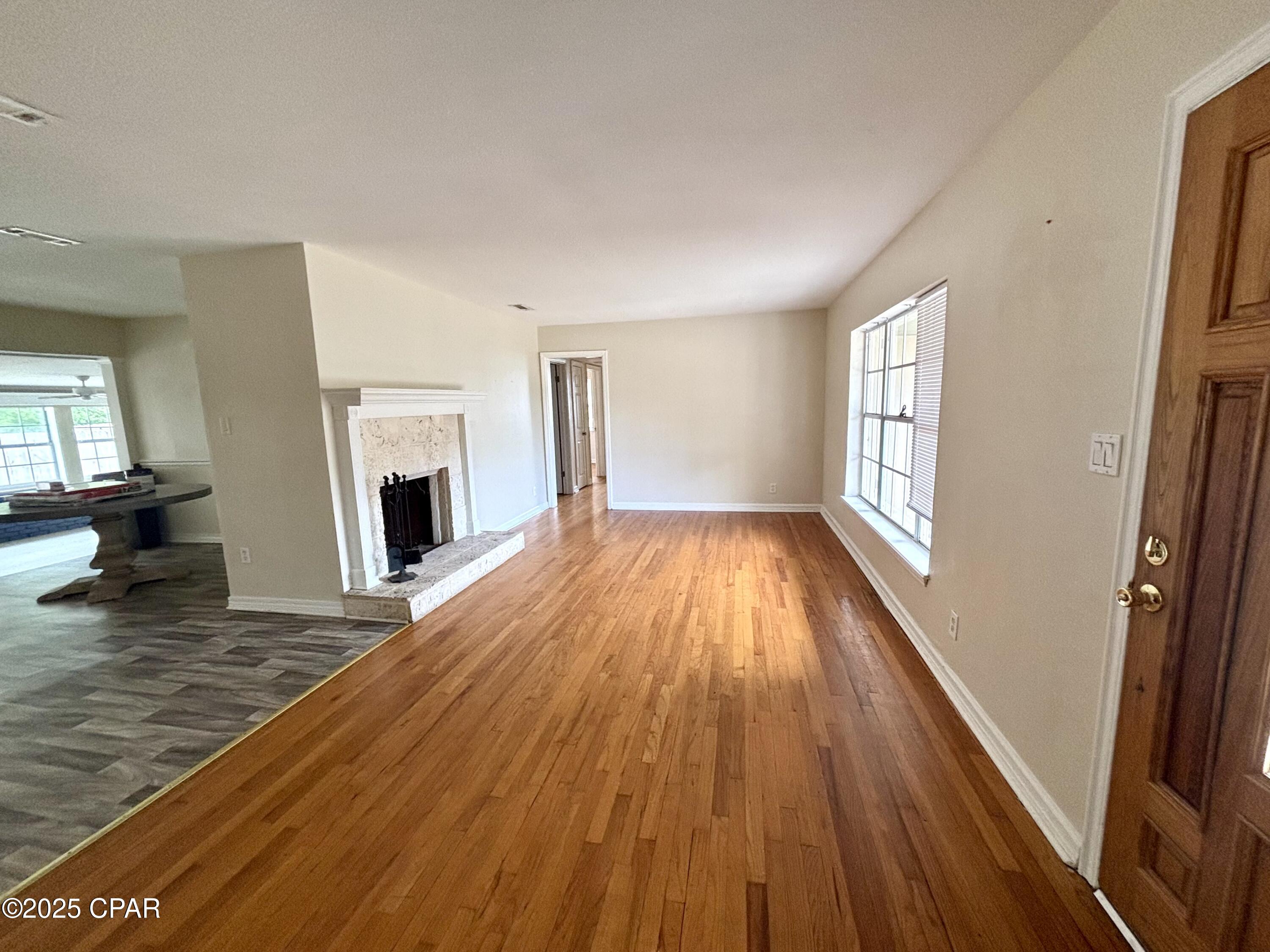 Image 2 For 1206 Buena Vista Boulevard