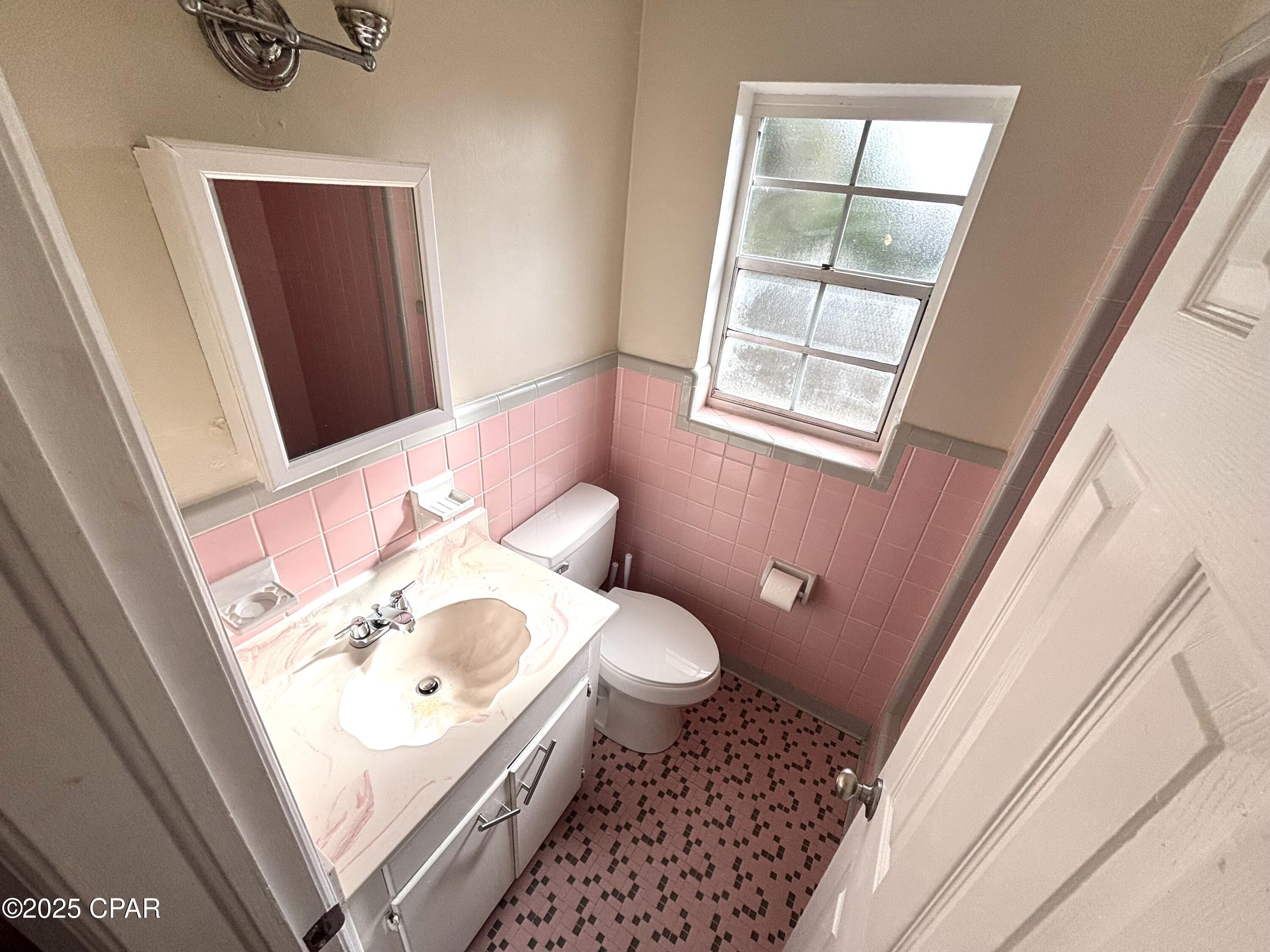 Image 25 For 1206 Buena Vista Boulevard