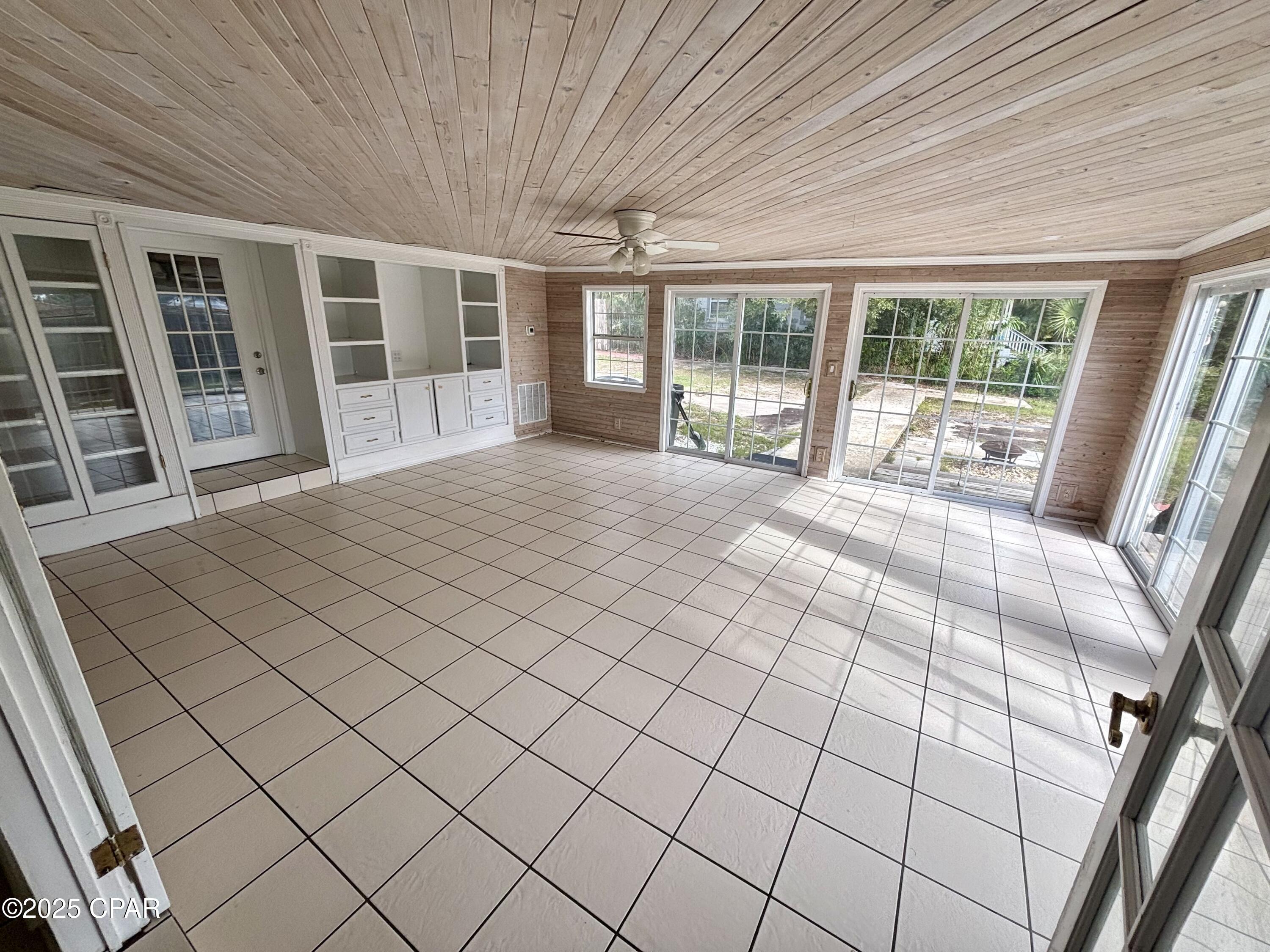 Image 6 For 1206 Buena Vista Boulevard