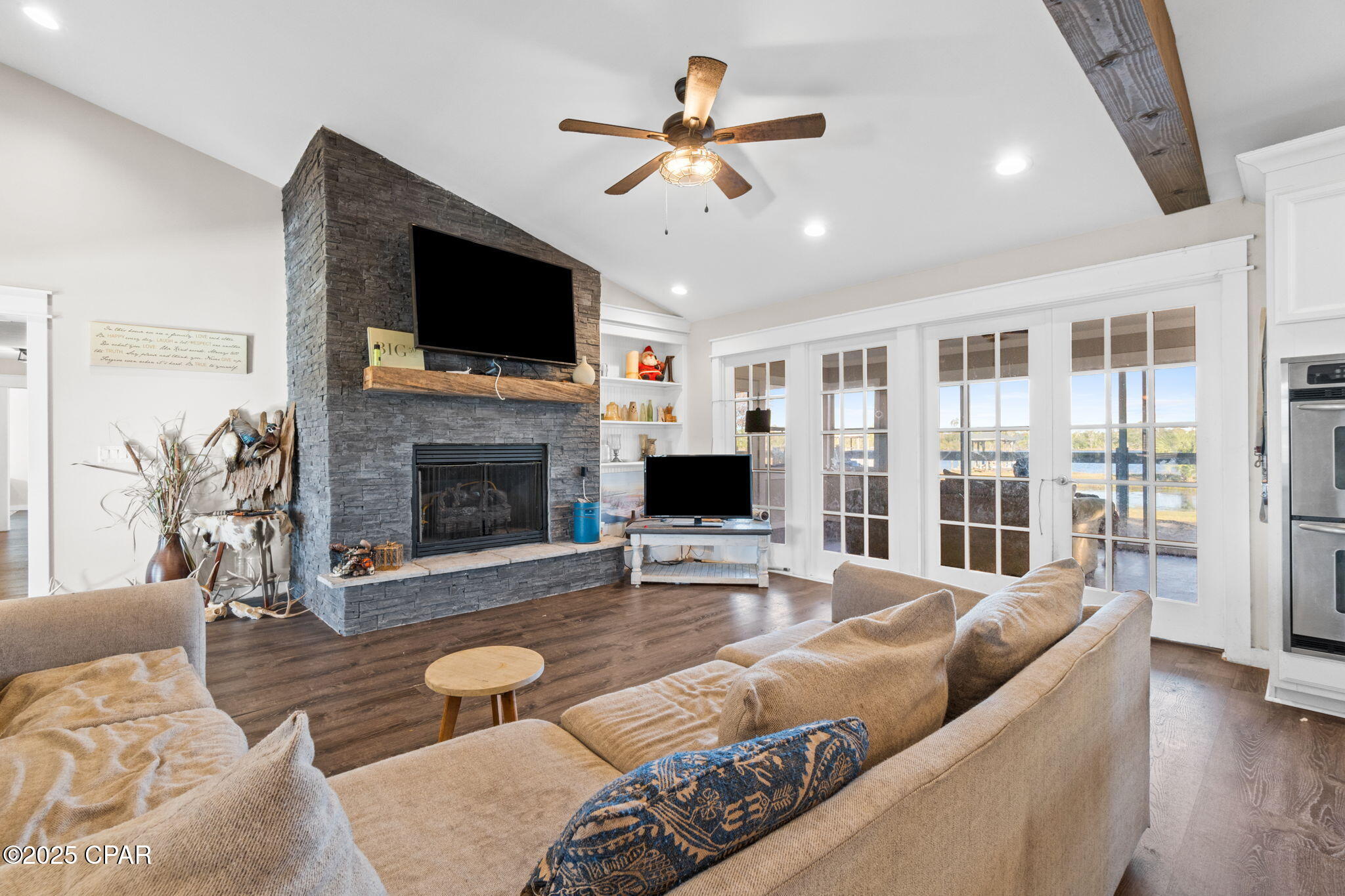 Image 18 For 1037 Bay Drive