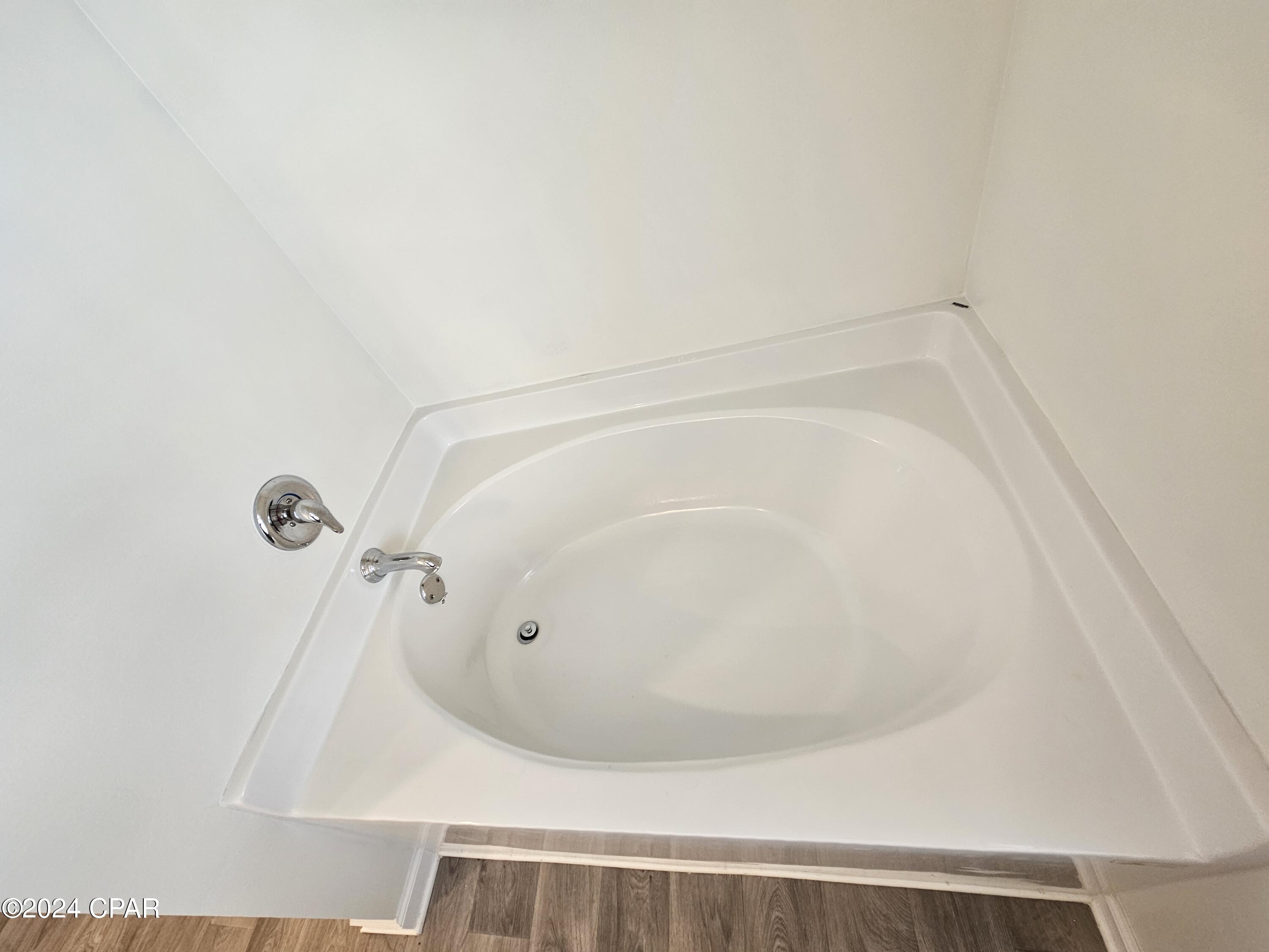 Image 29 For 504 Albert Meadow Lane