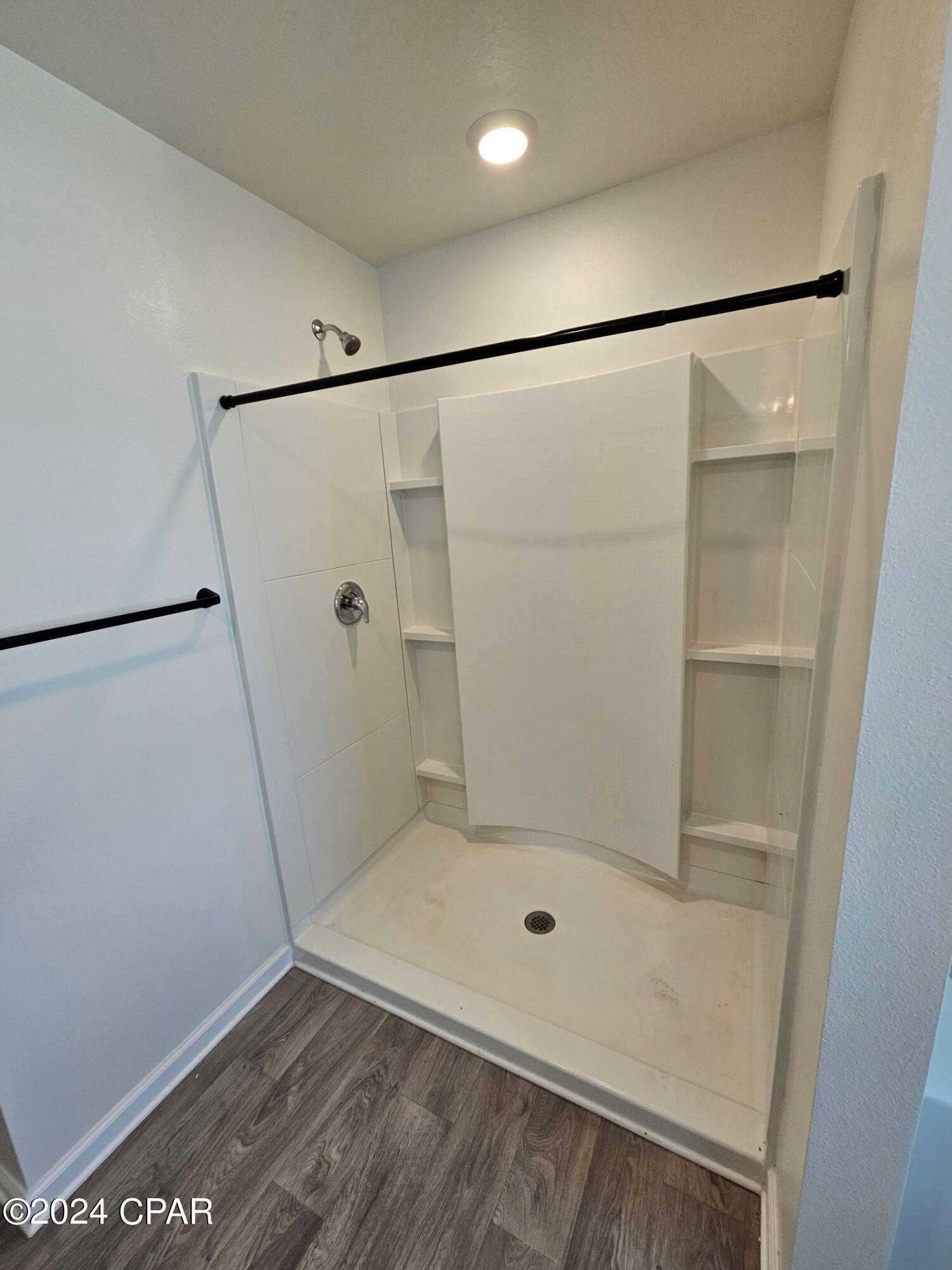 Image 30 For 504 Albert Meadow Lane