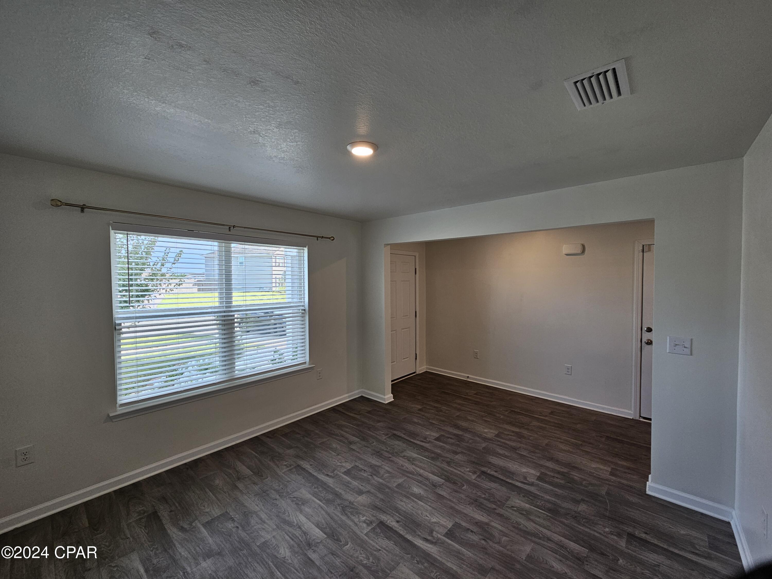 Image 4 For 504 Albert Meadow Lane