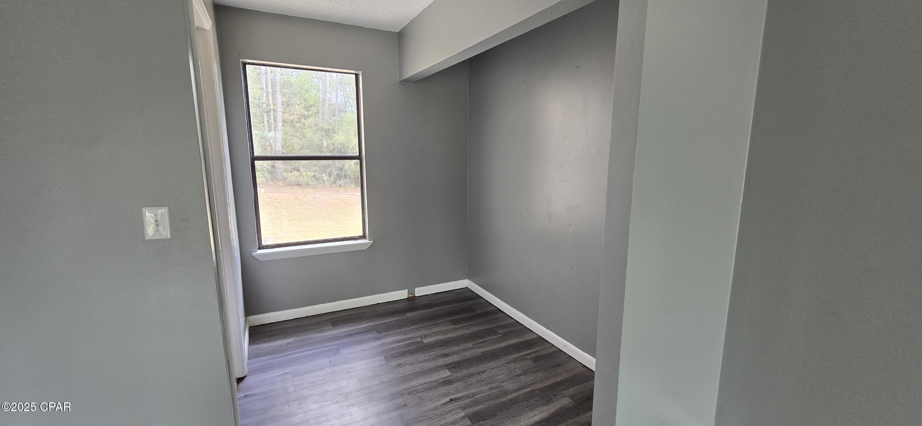 Image 7 For 632 Carver Circle