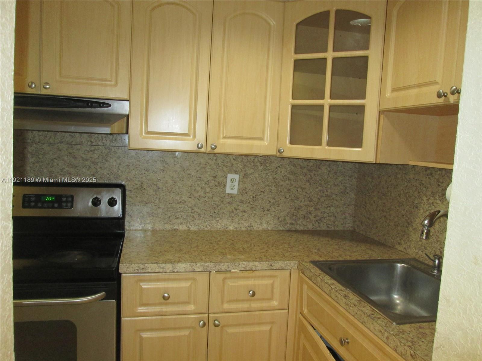 Los Palacios By Miami Lak