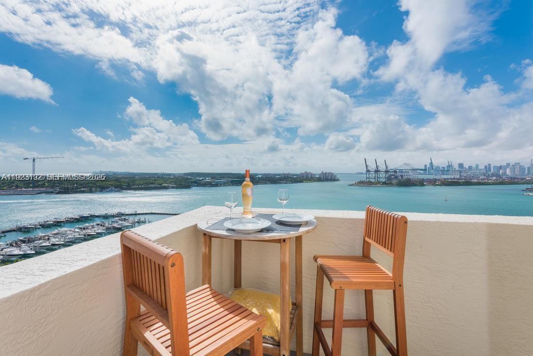 Yacht Club At Portofino C