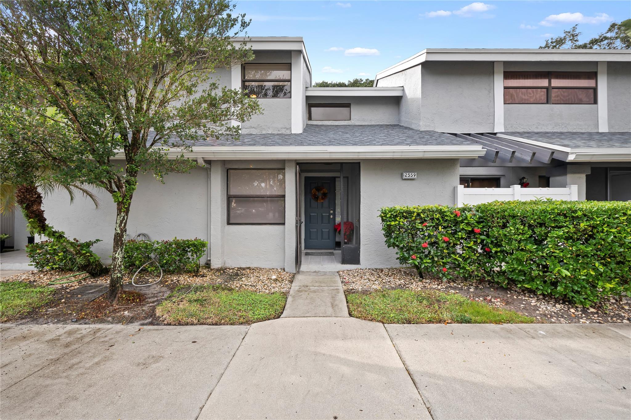 Golden Raintree I-Townshi