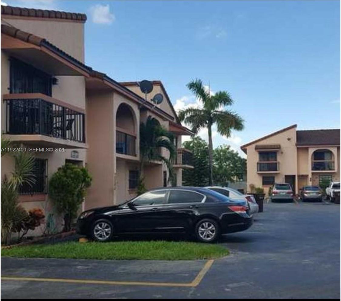 Las Brisas Th Apts Condo