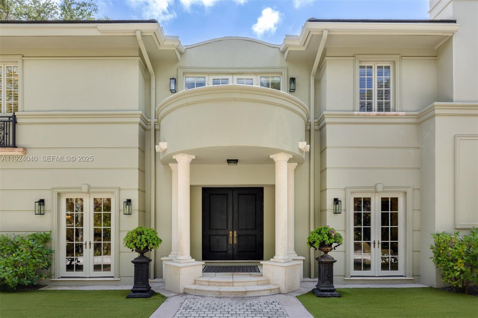 3460 Moorings Way Miami, FL 33133