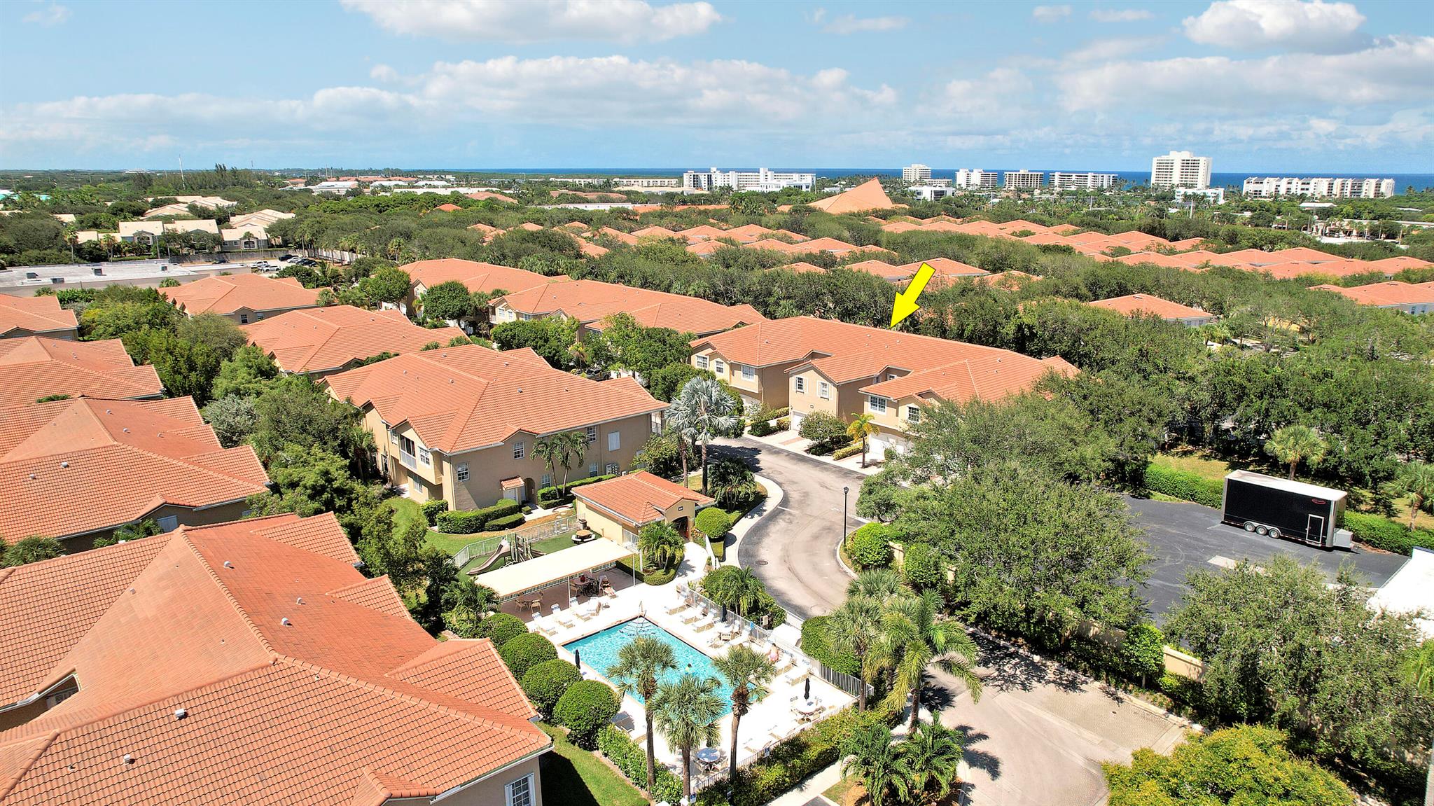 Tequesta Trace Condominiu