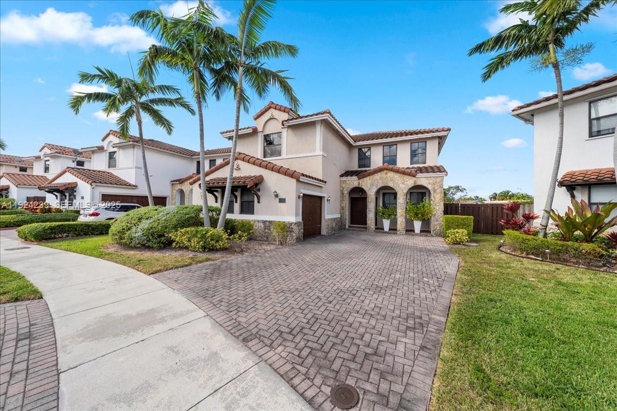 Fontainebleau West North