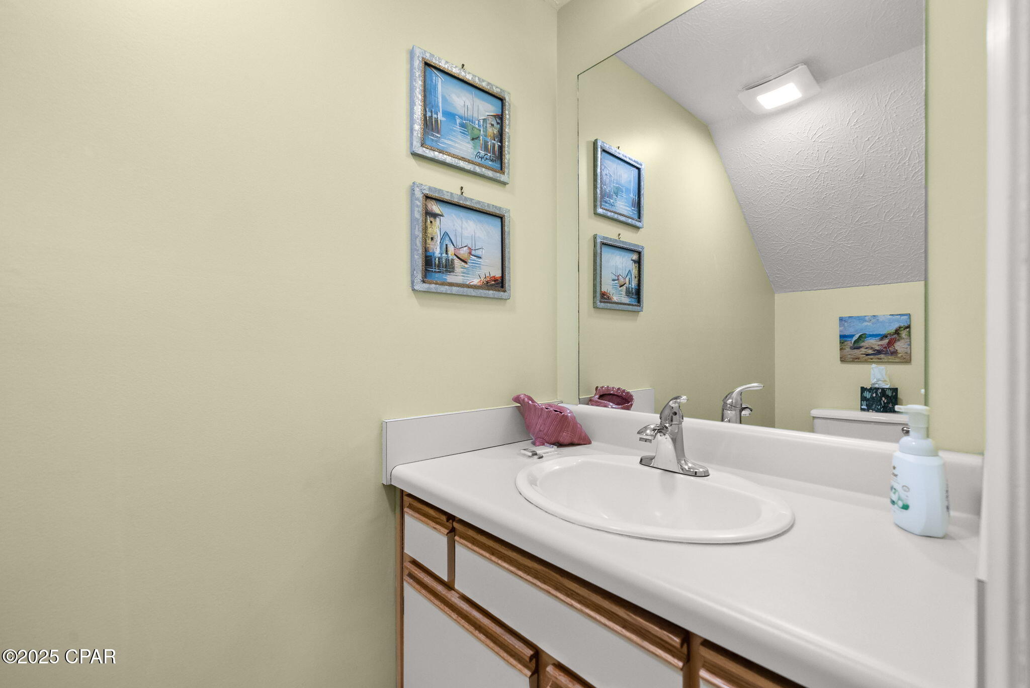 Image 13 For 133 Leslie Lane